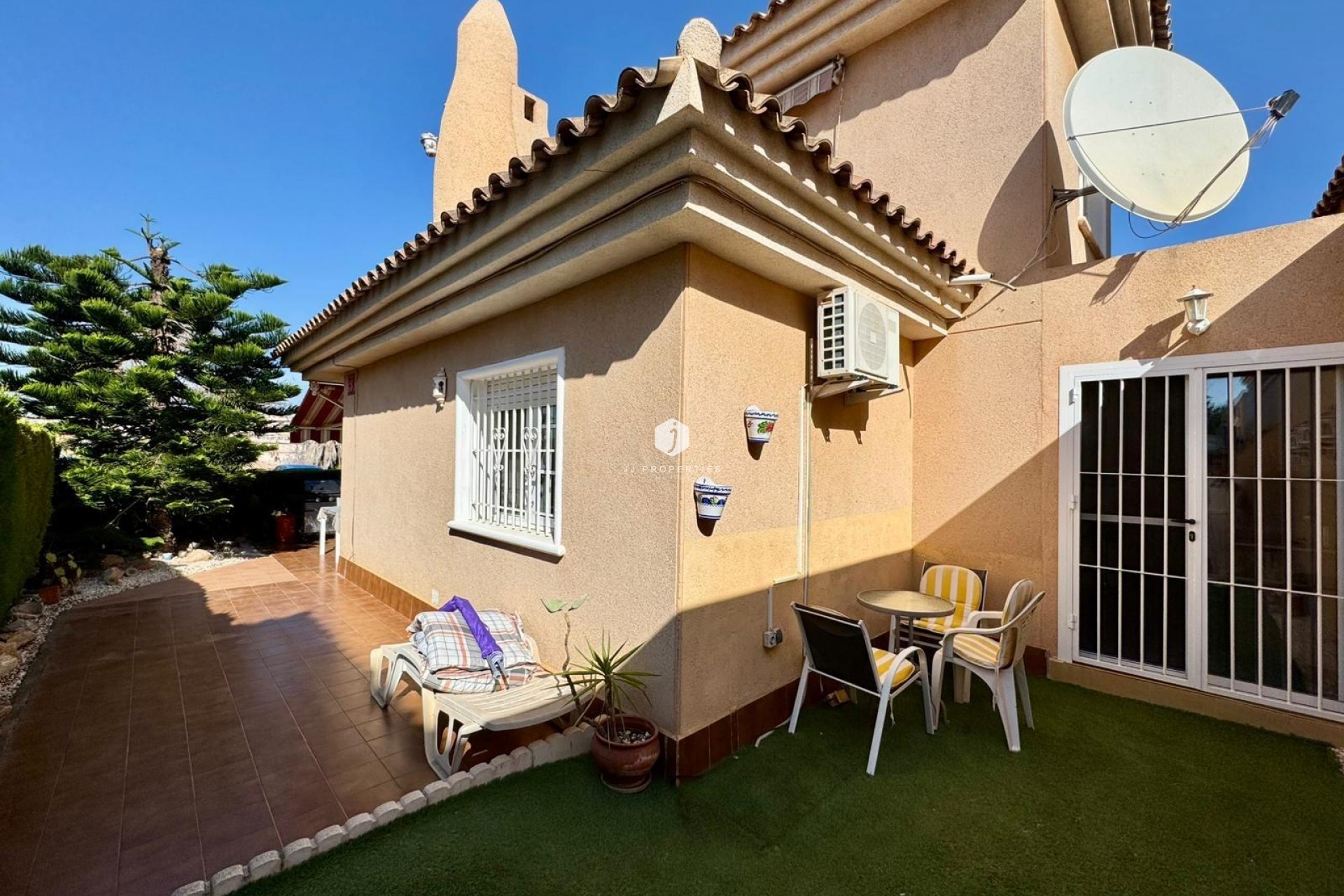 Aus zweiter Hand - Villa -
Torrevieja - Costa Blanca