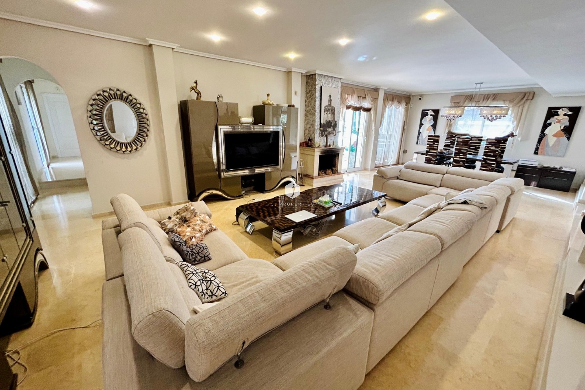 Aus zweiter Hand - Villa -
Torrevieja - Costa Blanca