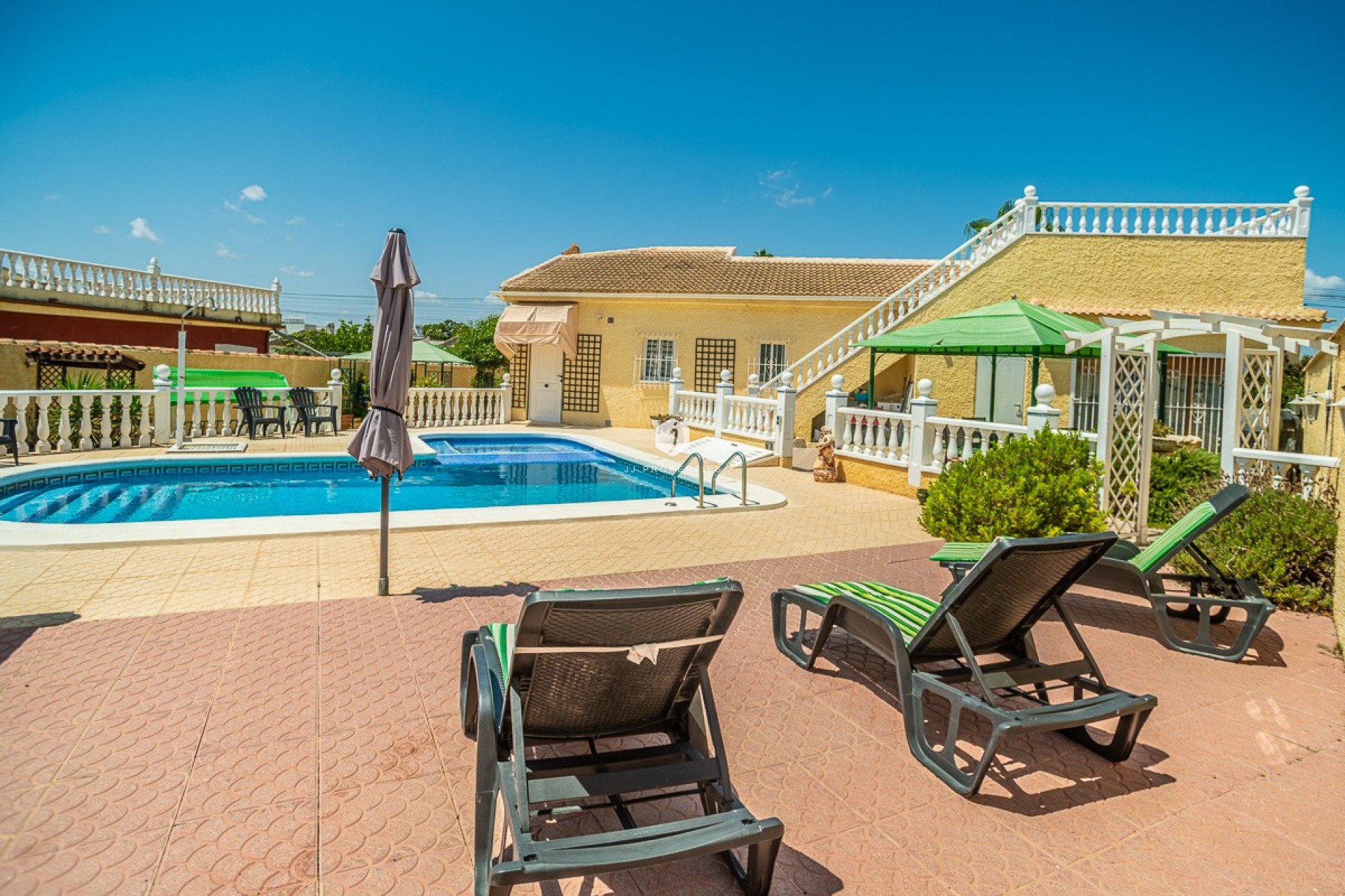 Aus zweiter Hand - Villa -
Torrevieja - Costa Blanca