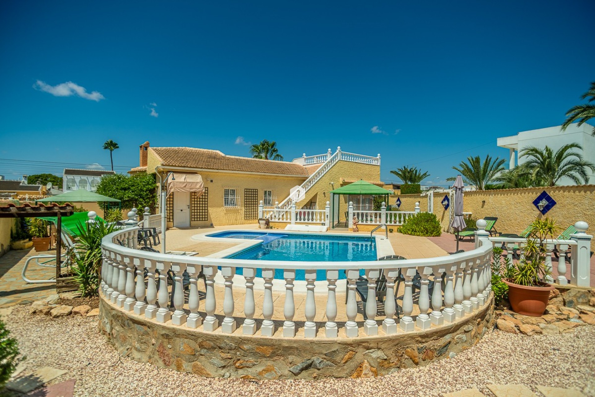Aus zweiter Hand - Villa -
Torrevieja - Costa Blanca