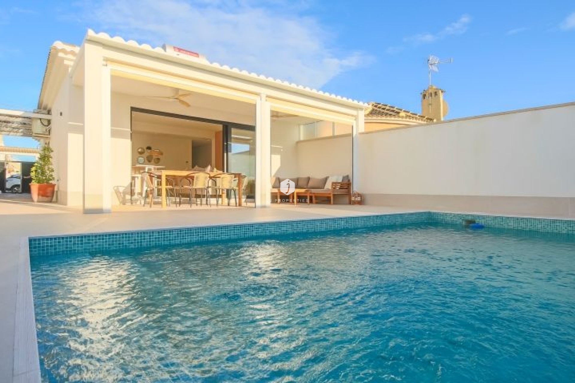 Aus zweiter Hand - Villa -
Torrevieja - Costa Blanca