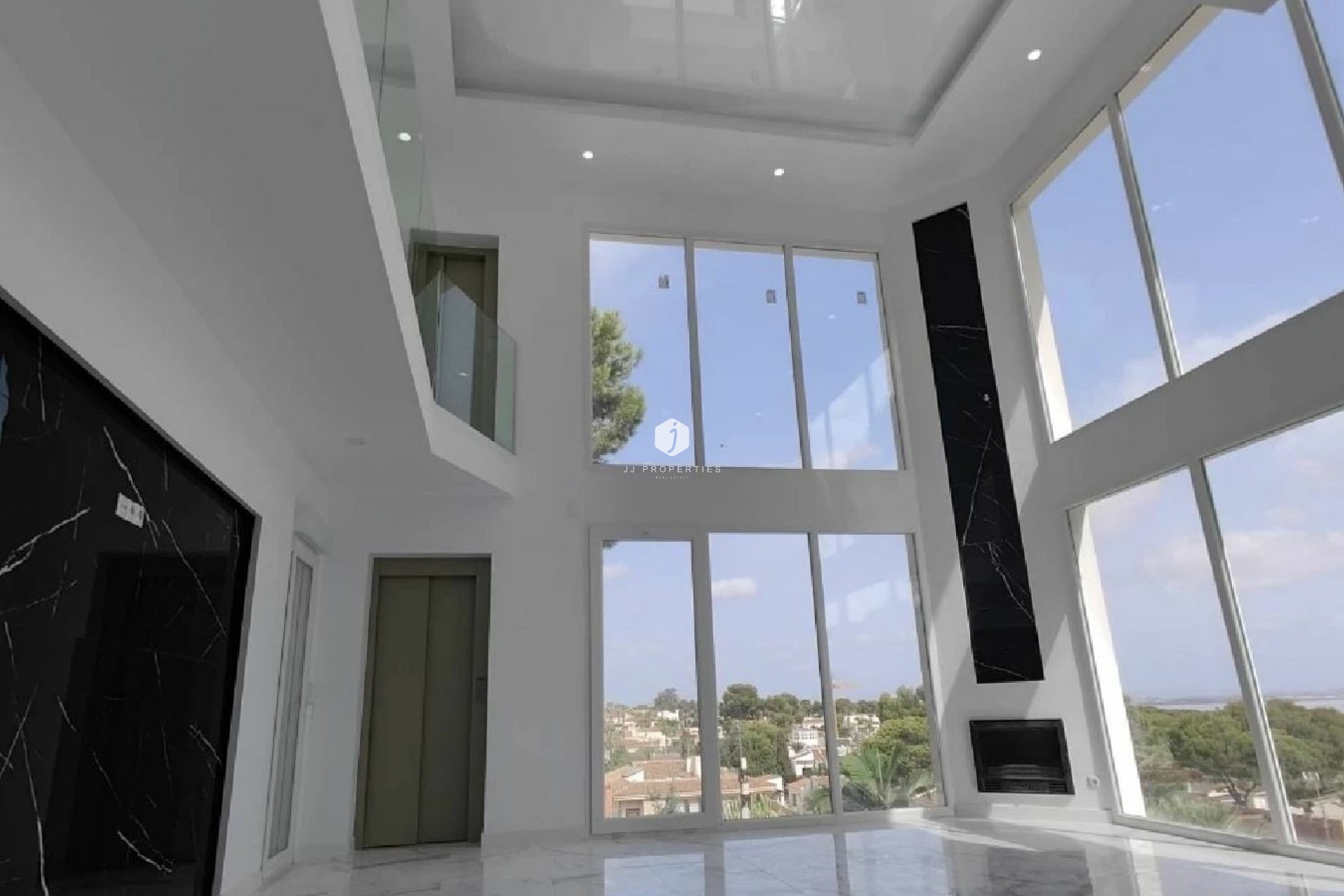 Aus zweiter Hand - Villa -
Torrevieja - Costa Blanca