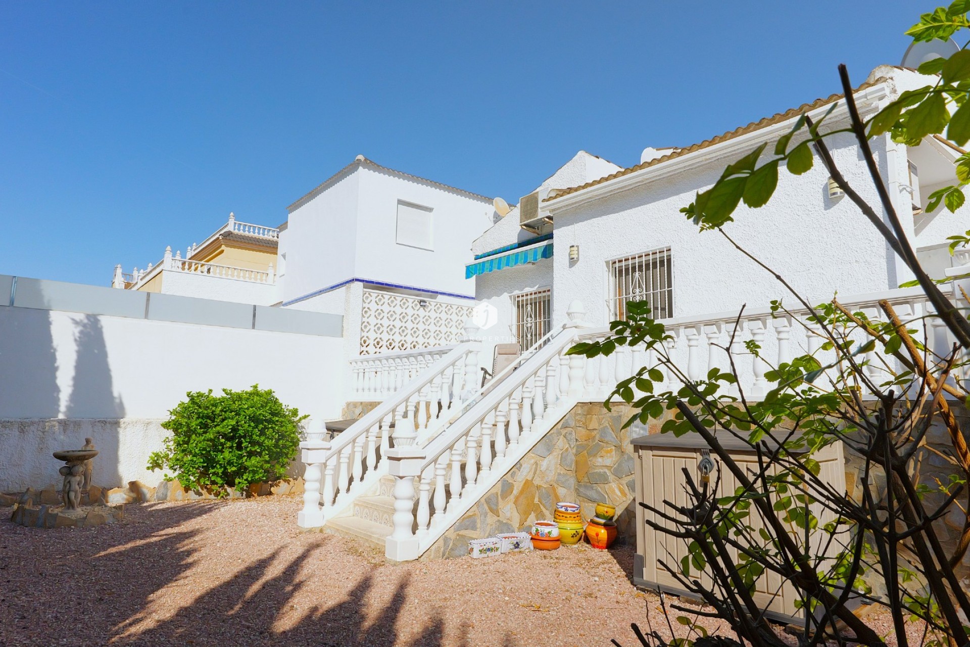 Aus zweiter Hand - Villa -
Torrevieja - Costa Blanca