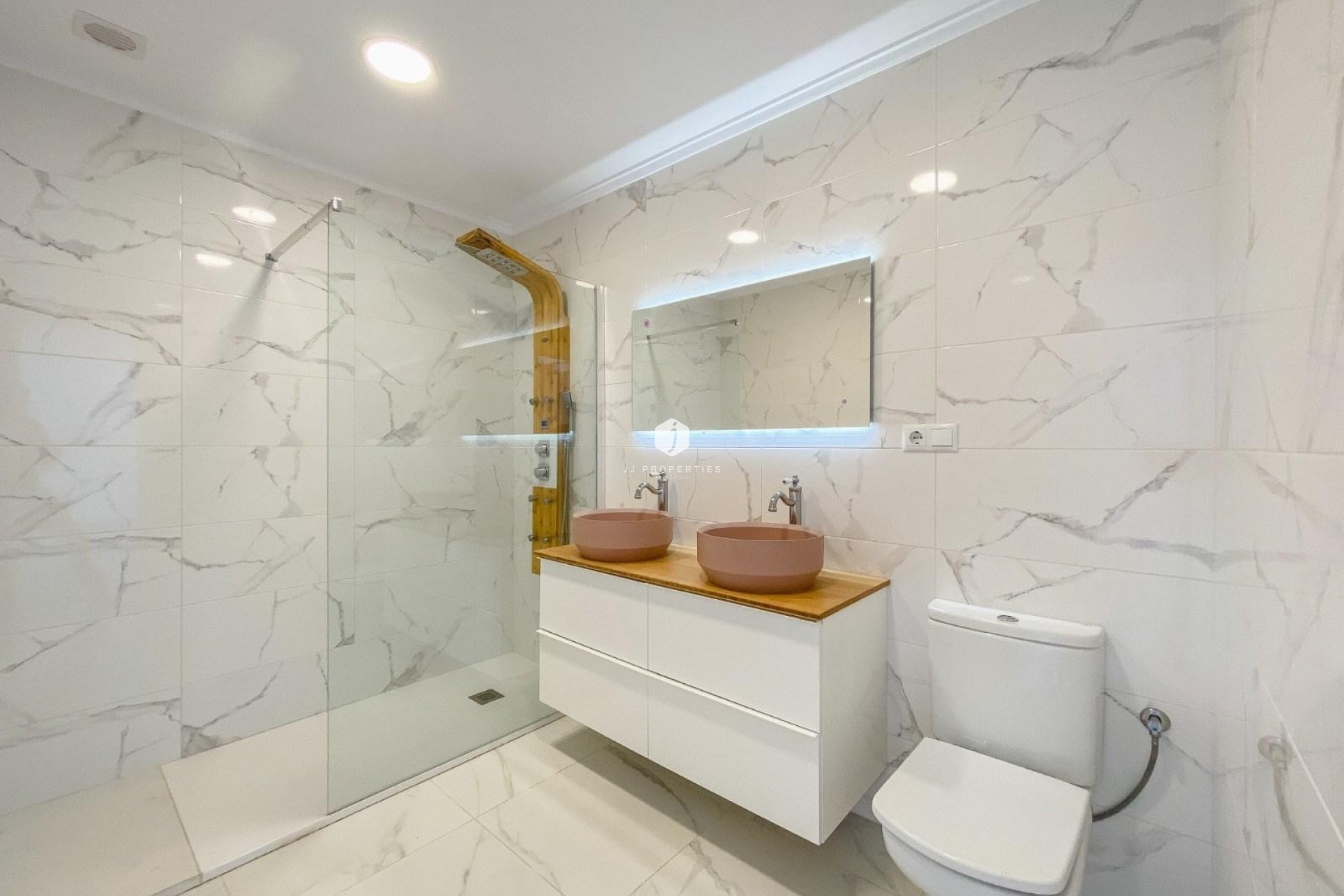 Aus zweiter Hand - Villa -
Torrevieja - Costa Blanca