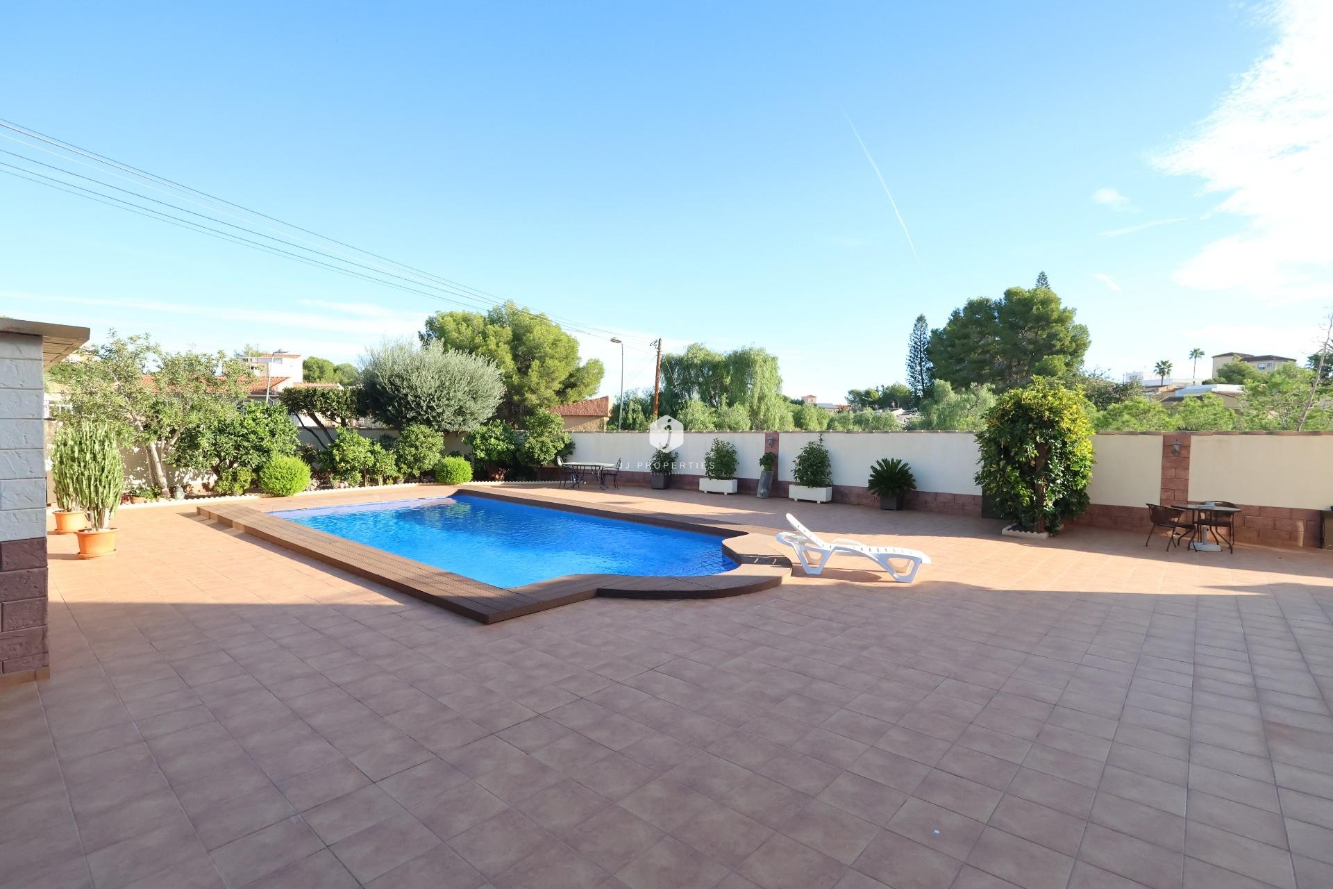 Aus zweiter Hand - Villa -
Torrevieja - Costa Blanca