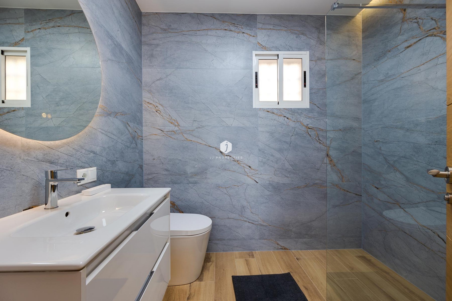 Aus zweiter Hand - Villa -
Torrevieja - Costa Blanca