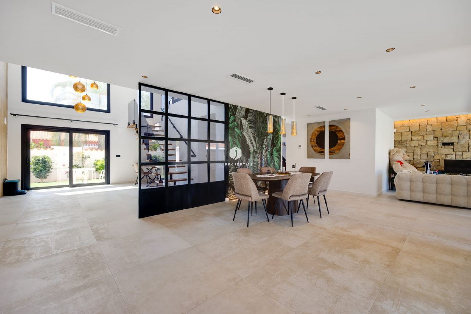 Aus zweiter Hand - Villa -
Torrevieja - Costa Blanca