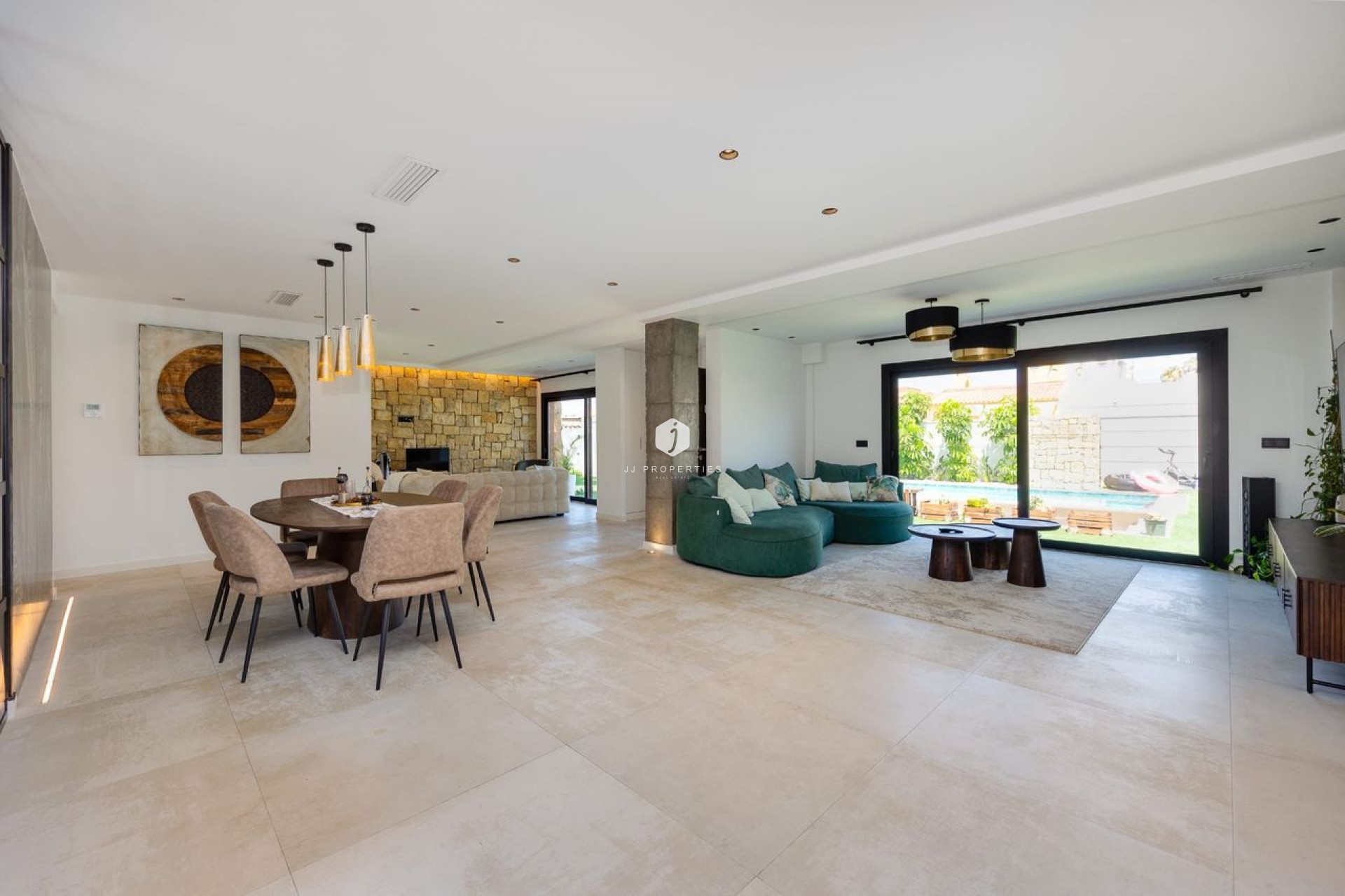 Aus zweiter Hand - Villa -
Torrevieja - Costa Blanca