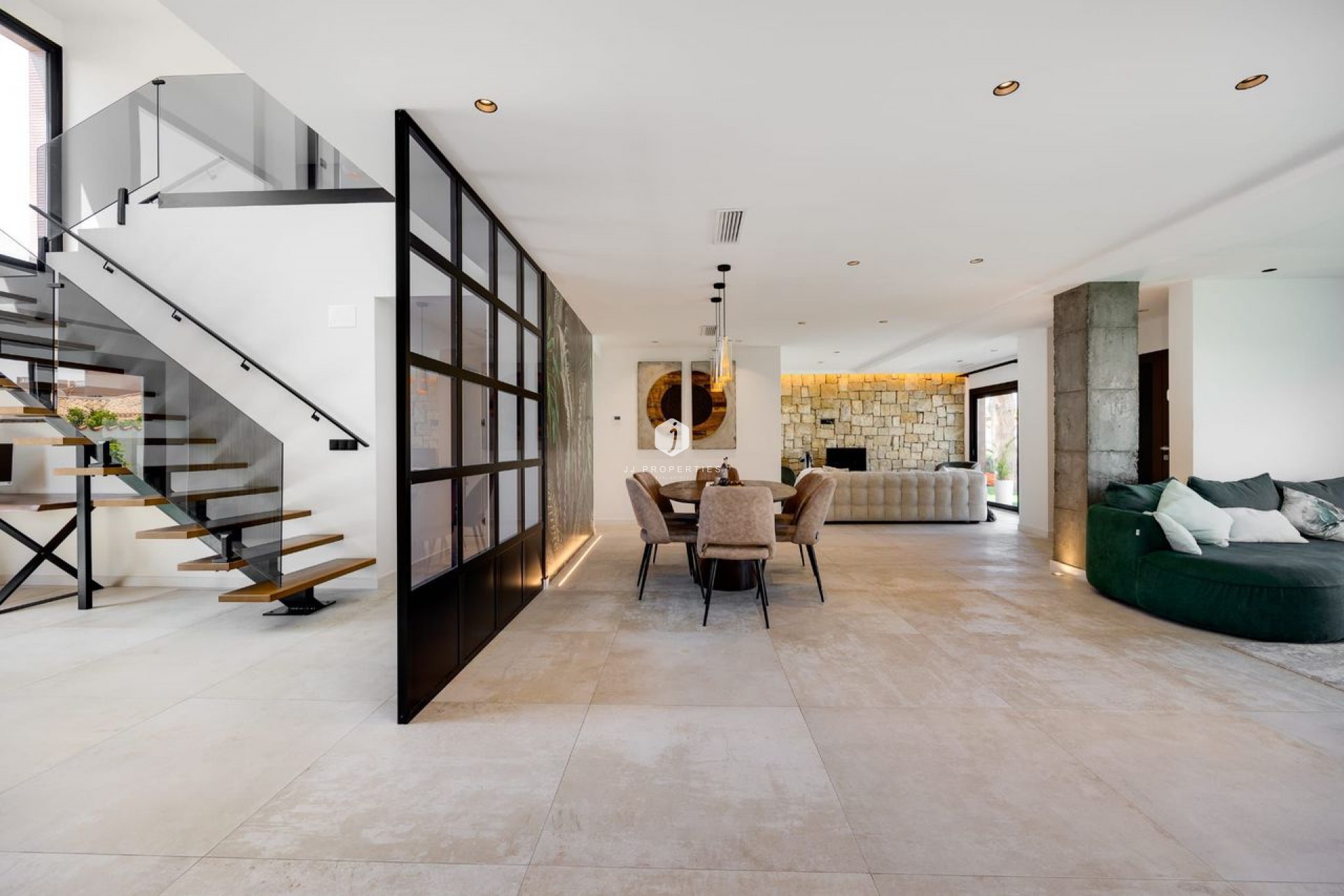 Aus zweiter Hand - Villa -
Torrevieja - Costa Blanca