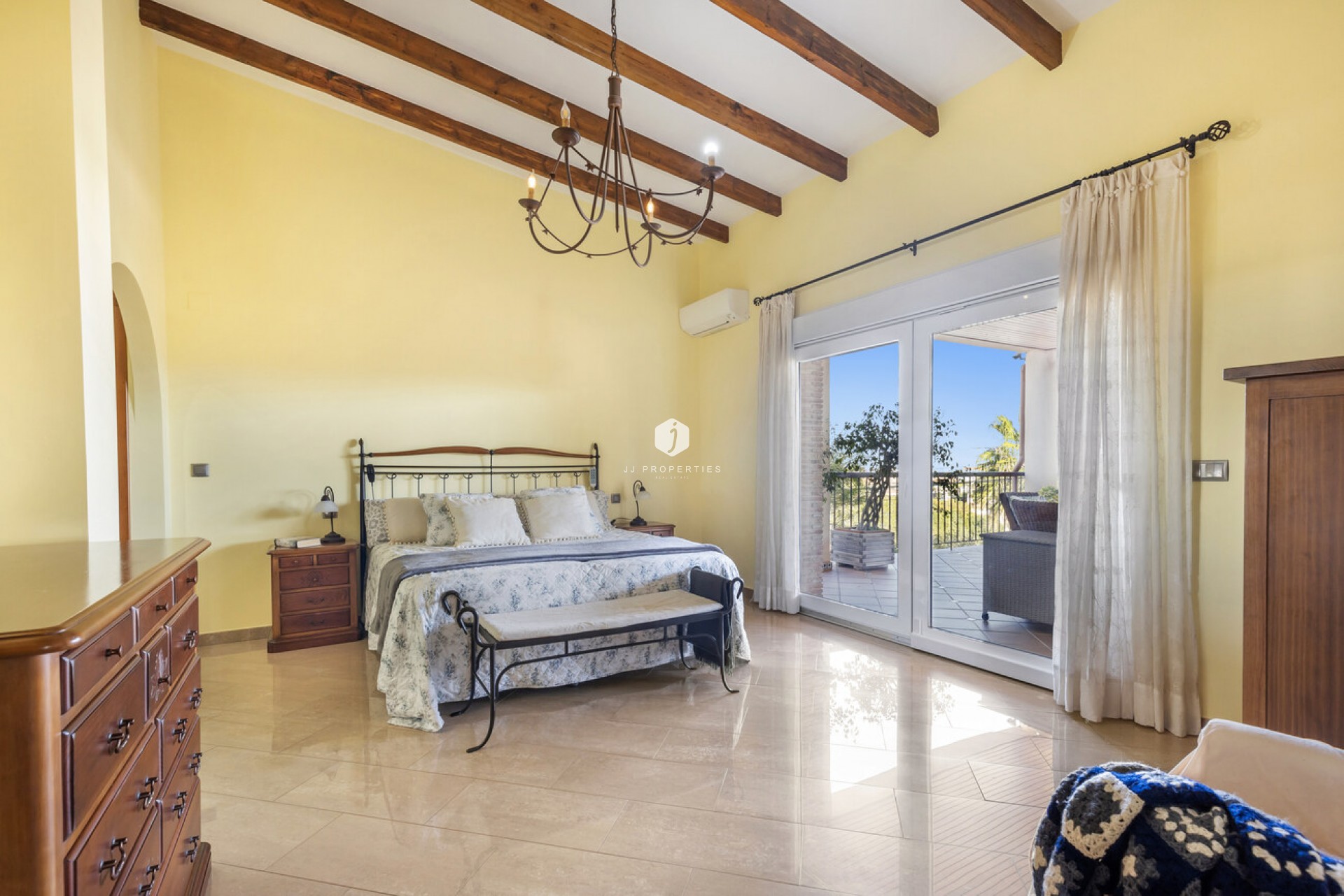 Aus zweiter Hand - Villa -
Torrevieja - Costa Blanca