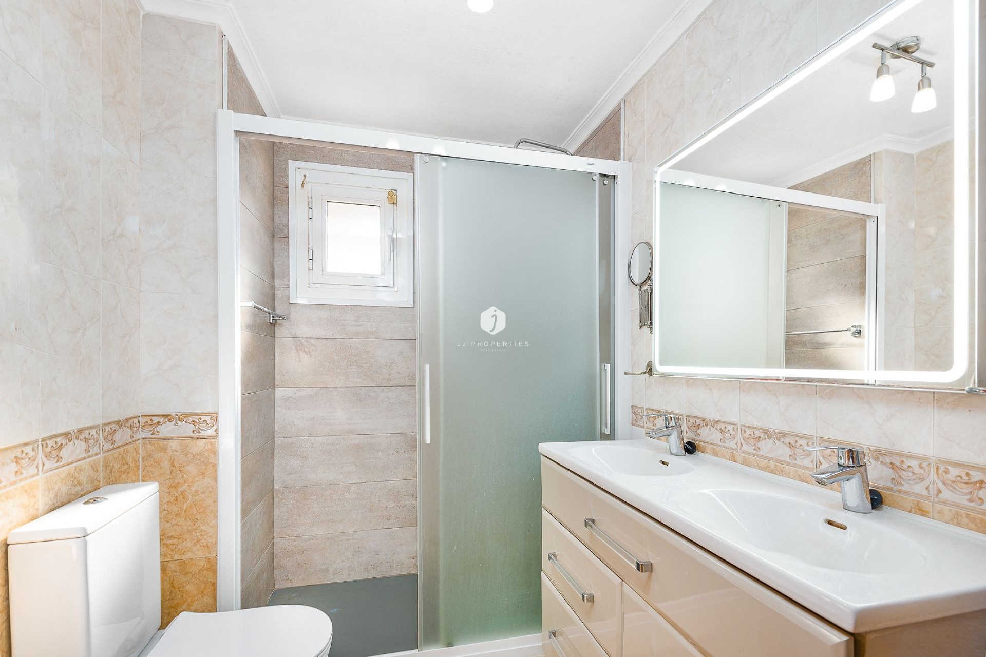 Aus zweiter Hand - Villa -
Torrevieja - Costa Blanca