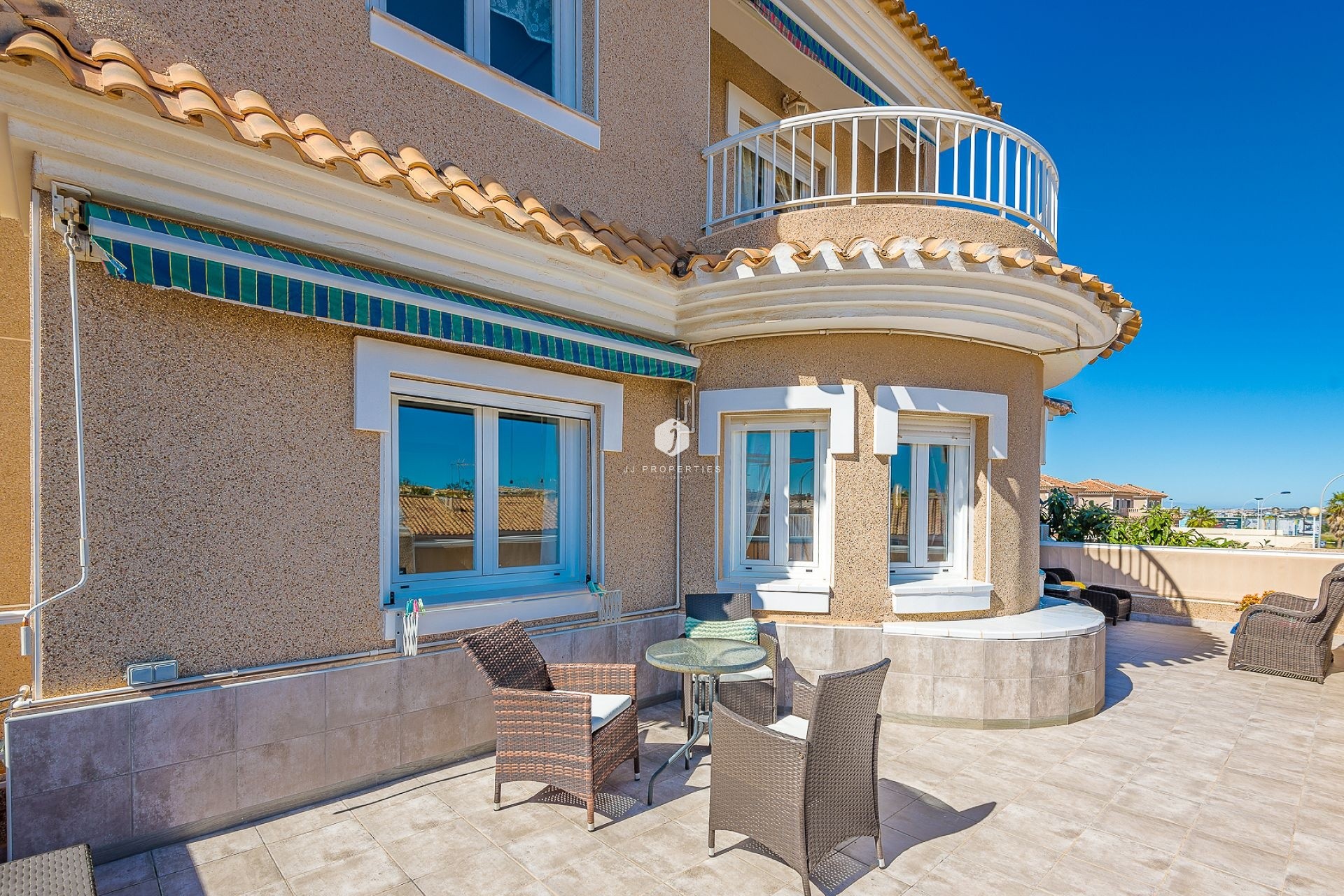 Aus zweiter Hand - Villa -
Torrevieja - Costa Blanca