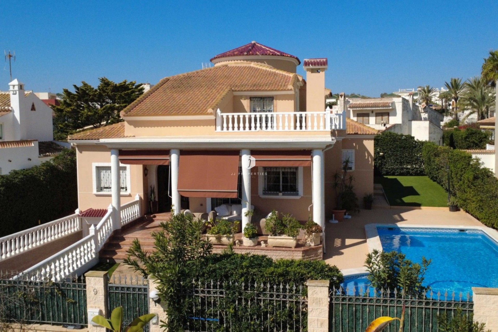 Aus zweiter Hand - Villa -
Torrevieja - Costa Blanca