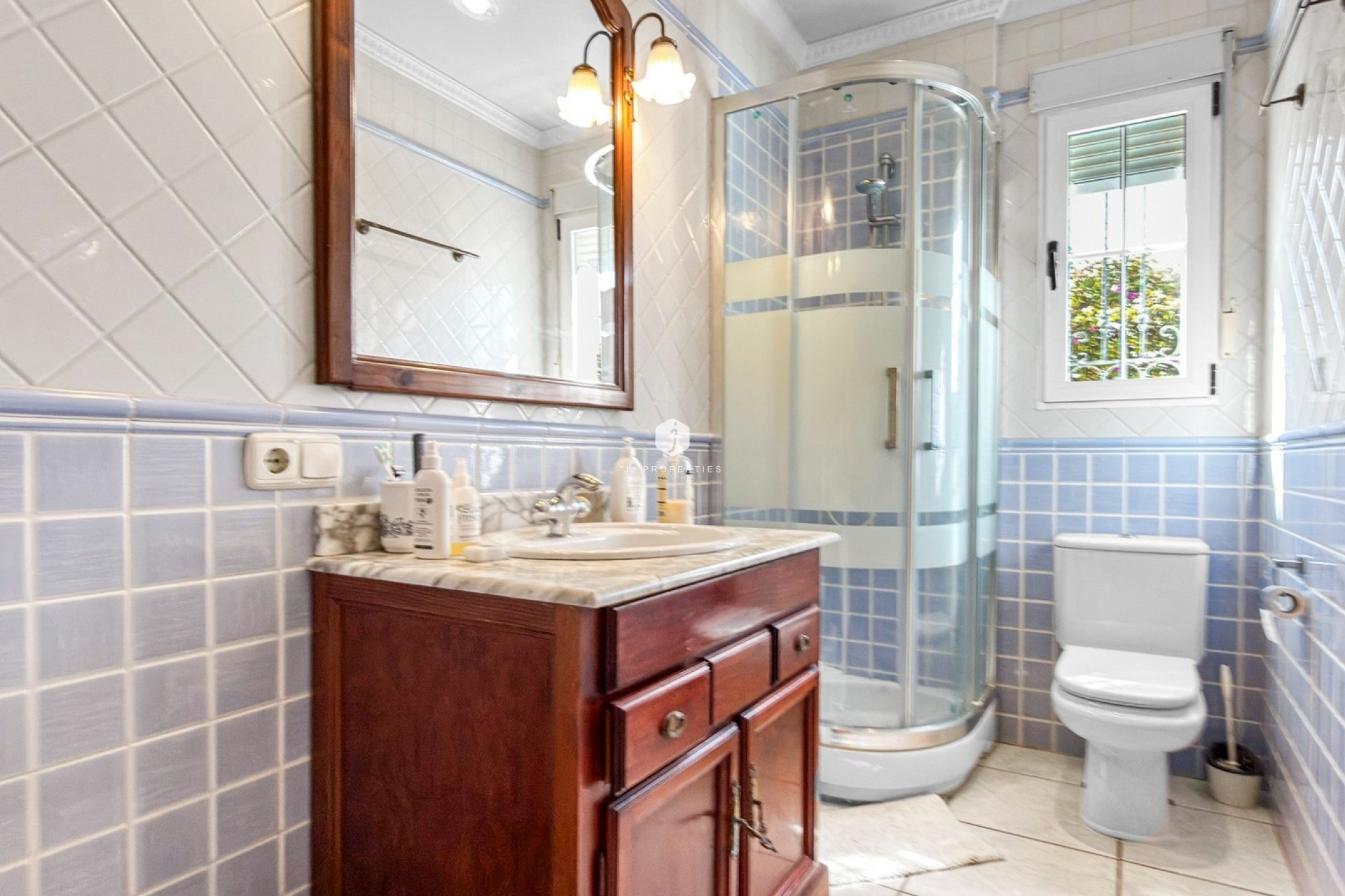 Aus zweiter Hand - Villa -
Torrevieja - Costa Blanca