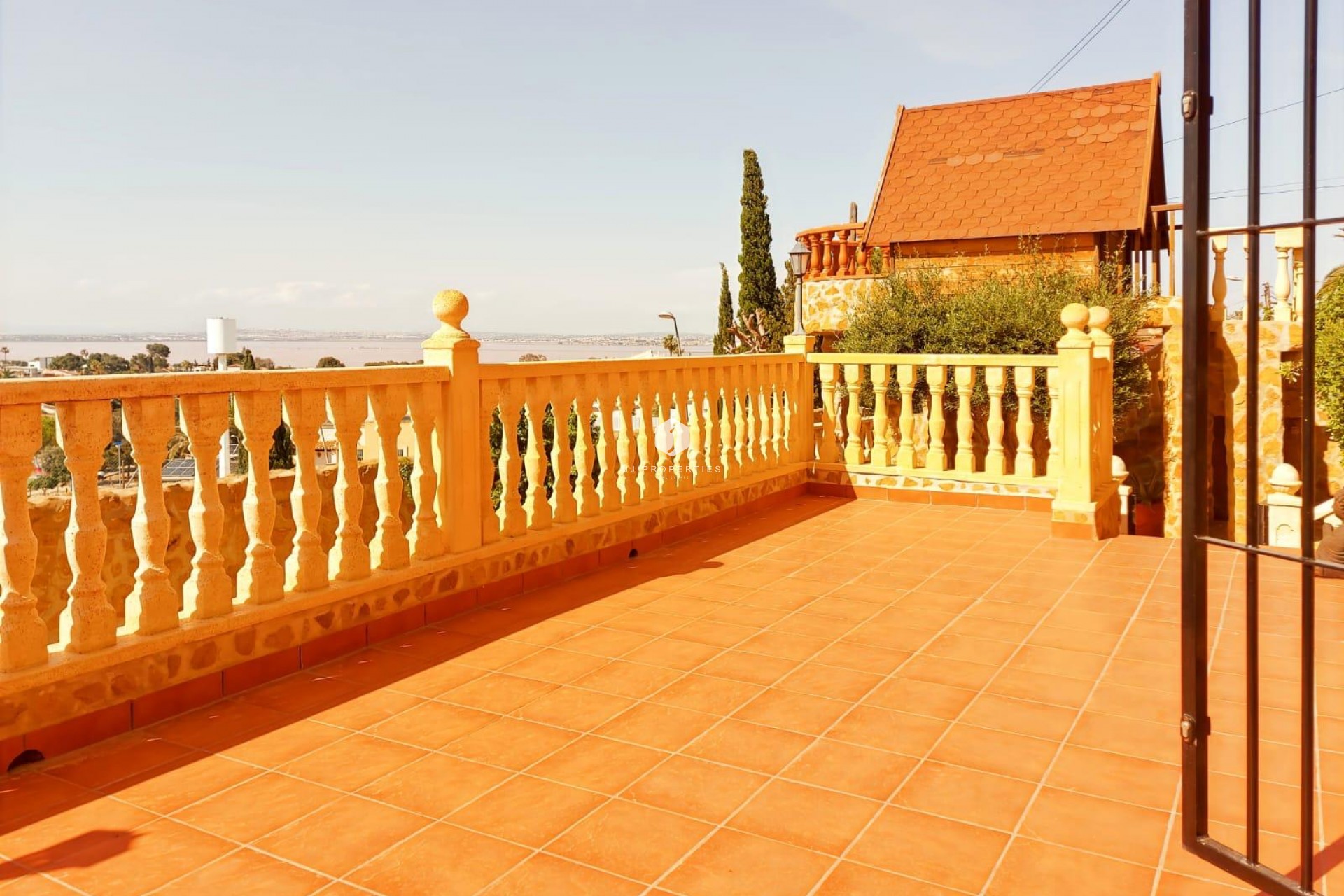 Aus zweiter Hand - Villa -
Torrevieja - Costa Blanca