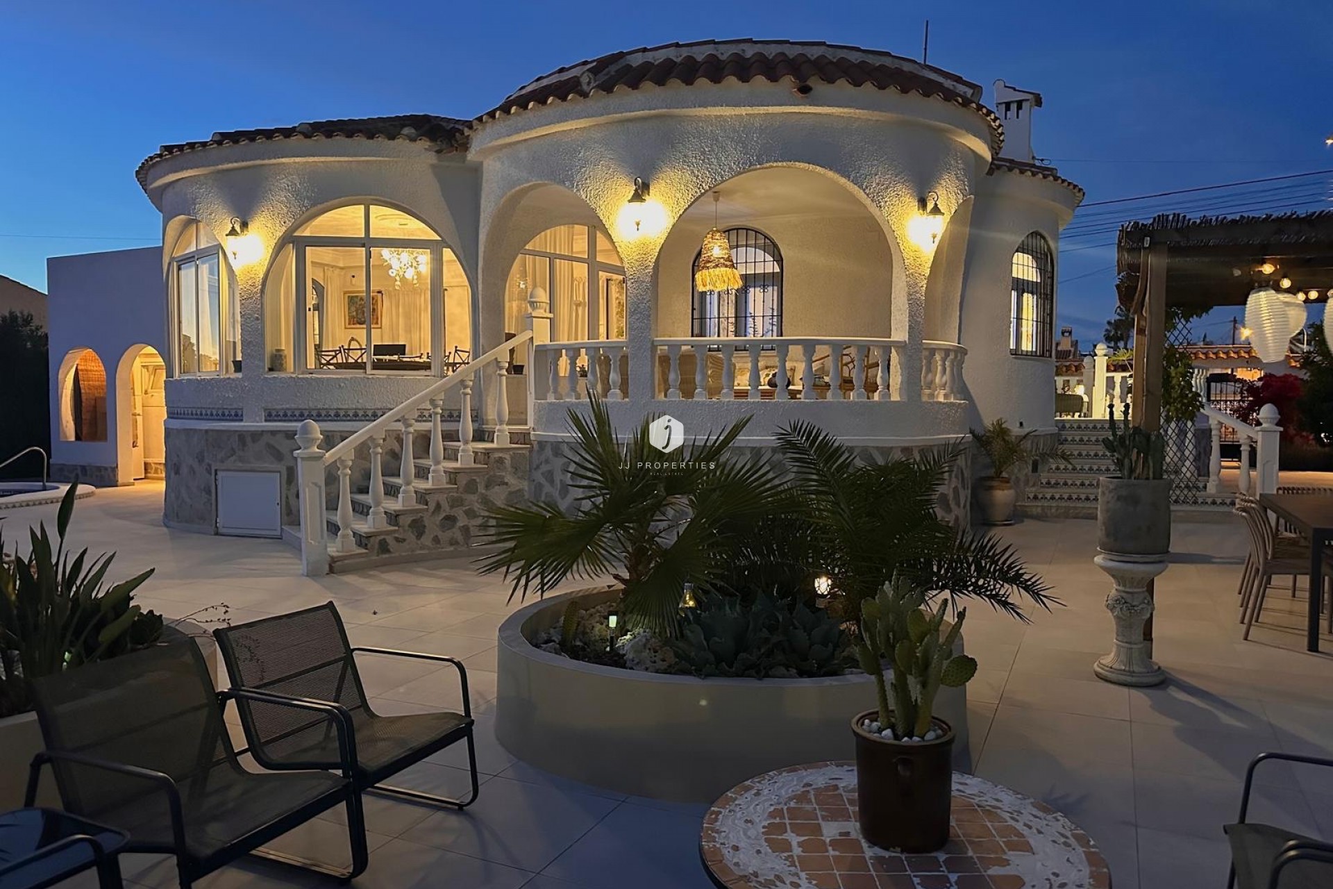 Aus zweiter Hand - Villa -
Torrevieja - Costa Blanca