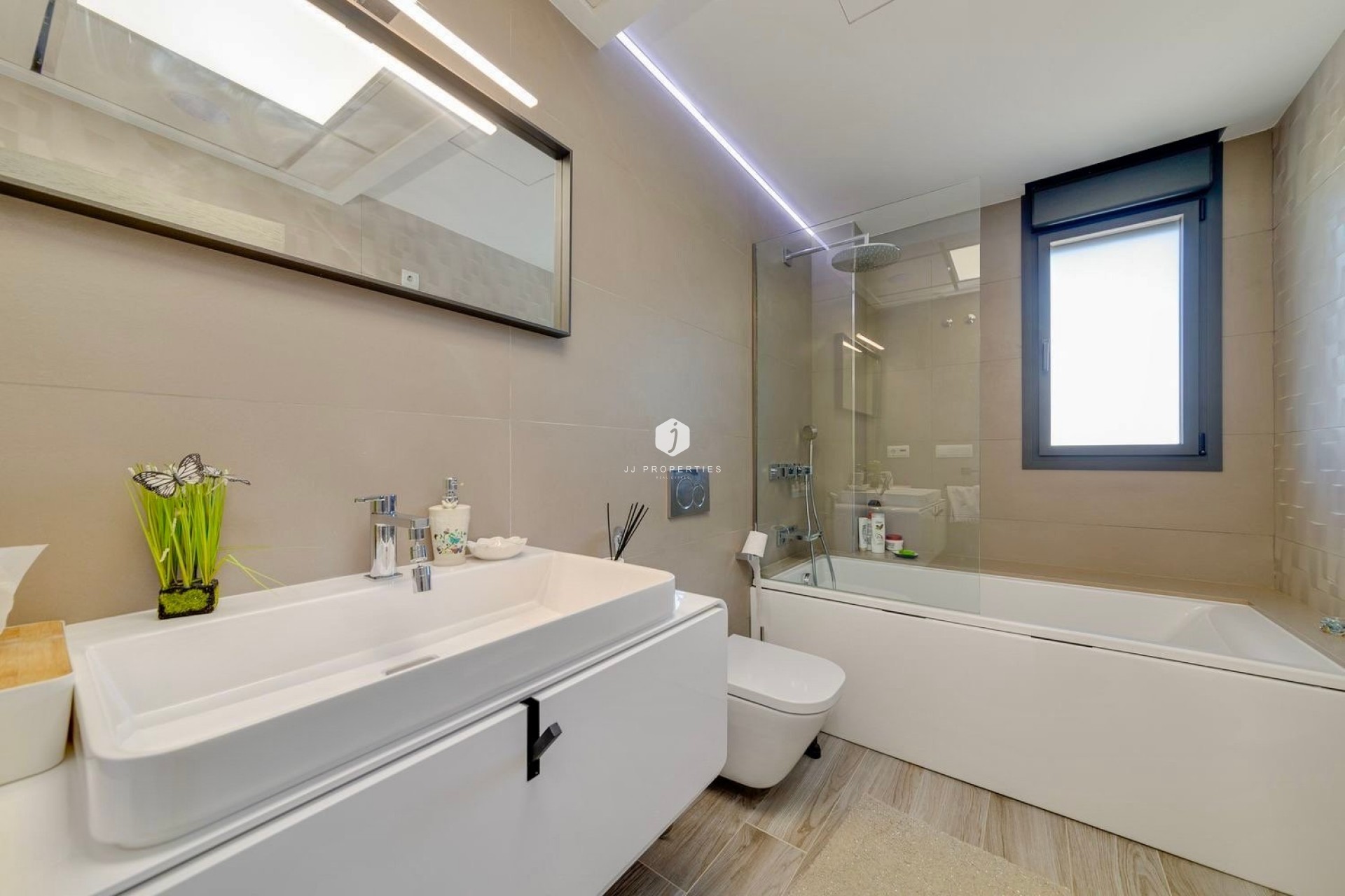 Aus zweiter Hand - Villa -
Torrevieja - Costa Blanca