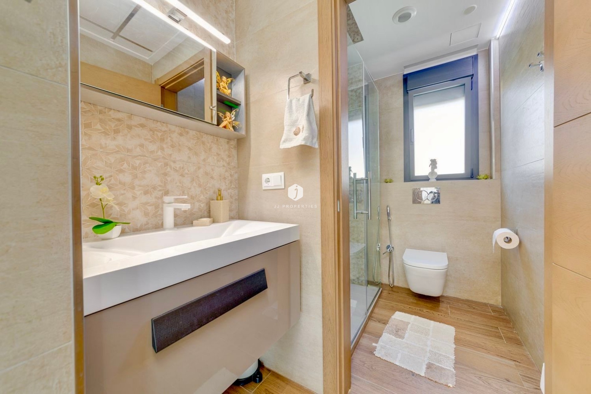 Aus zweiter Hand - Villa -
Torrevieja - Costa Blanca