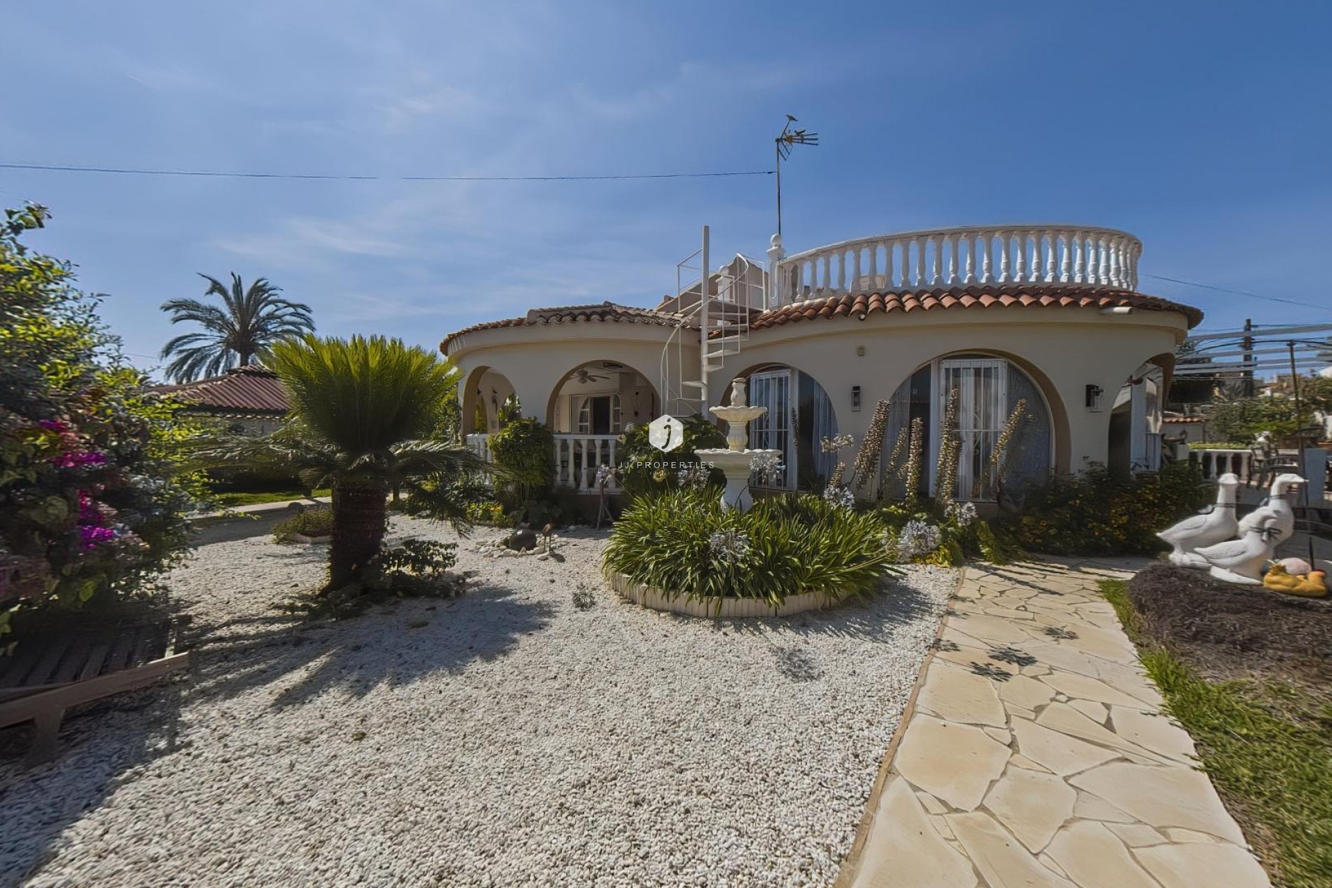 Aus zweiter Hand - Villa -
Torrevieja - Costa Blanca