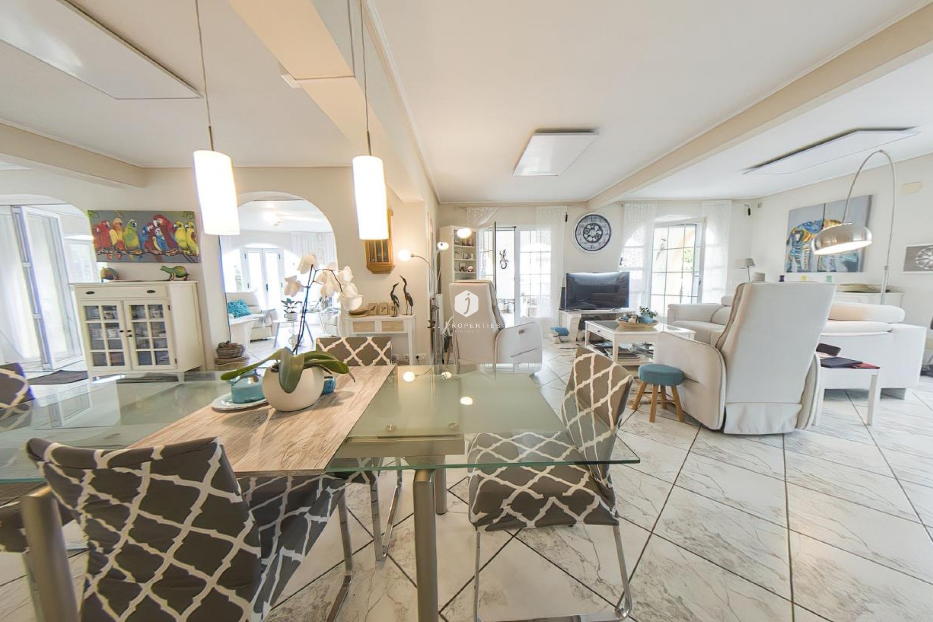 Aus zweiter Hand - Villa -
Torrevieja - Costa Blanca