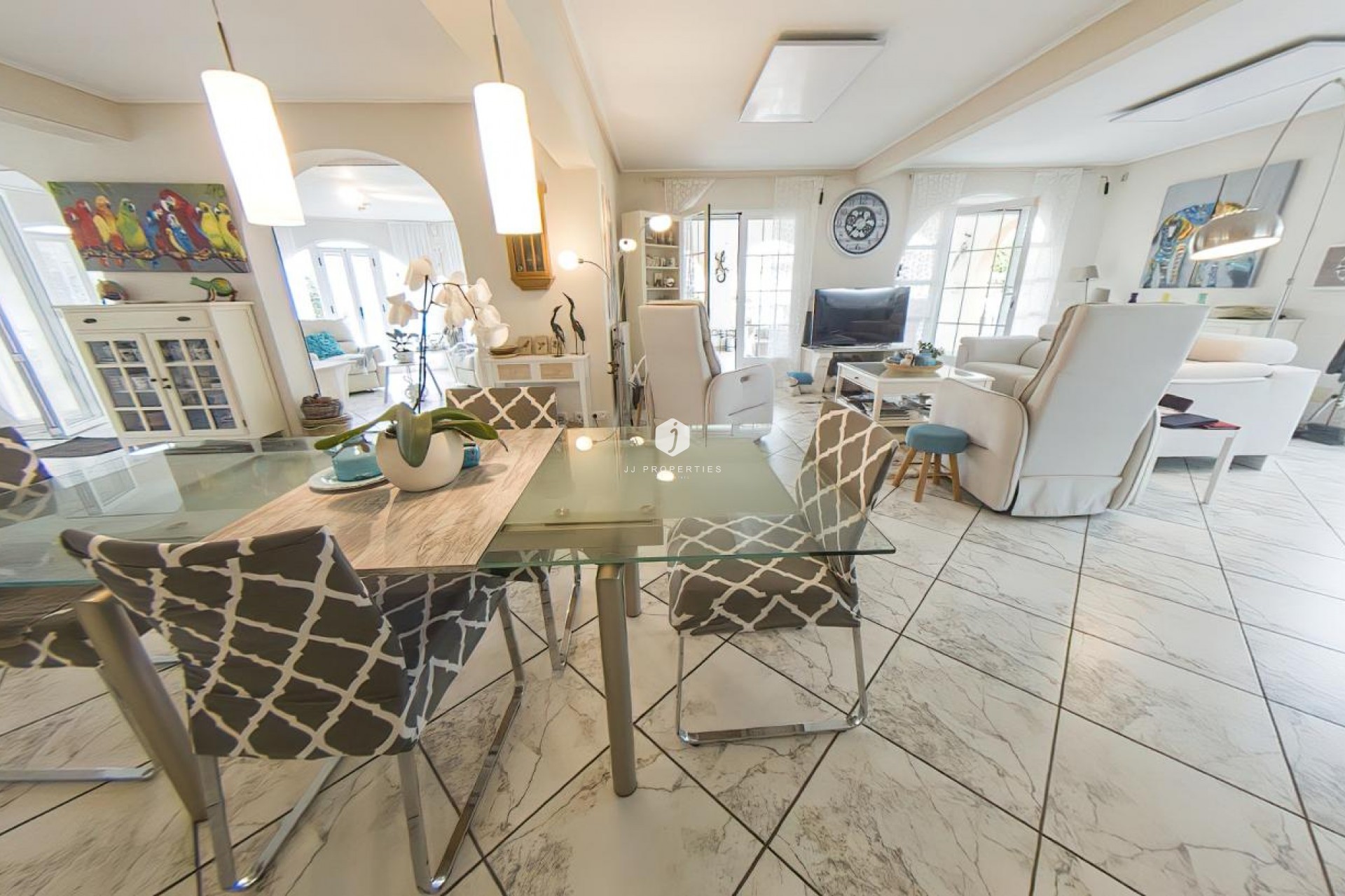 Aus zweiter Hand - Villa -
Torrevieja - Costa Blanca