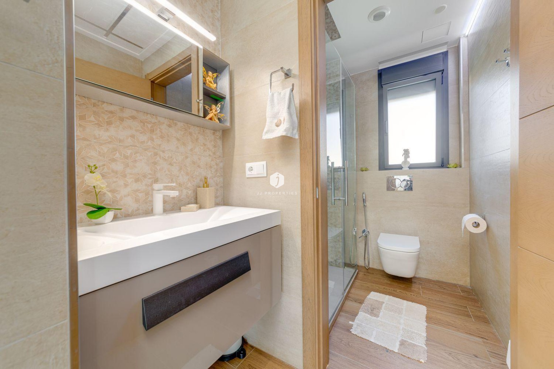 Aus zweiter Hand - Villa -
Torrevieja - Costa Blanca