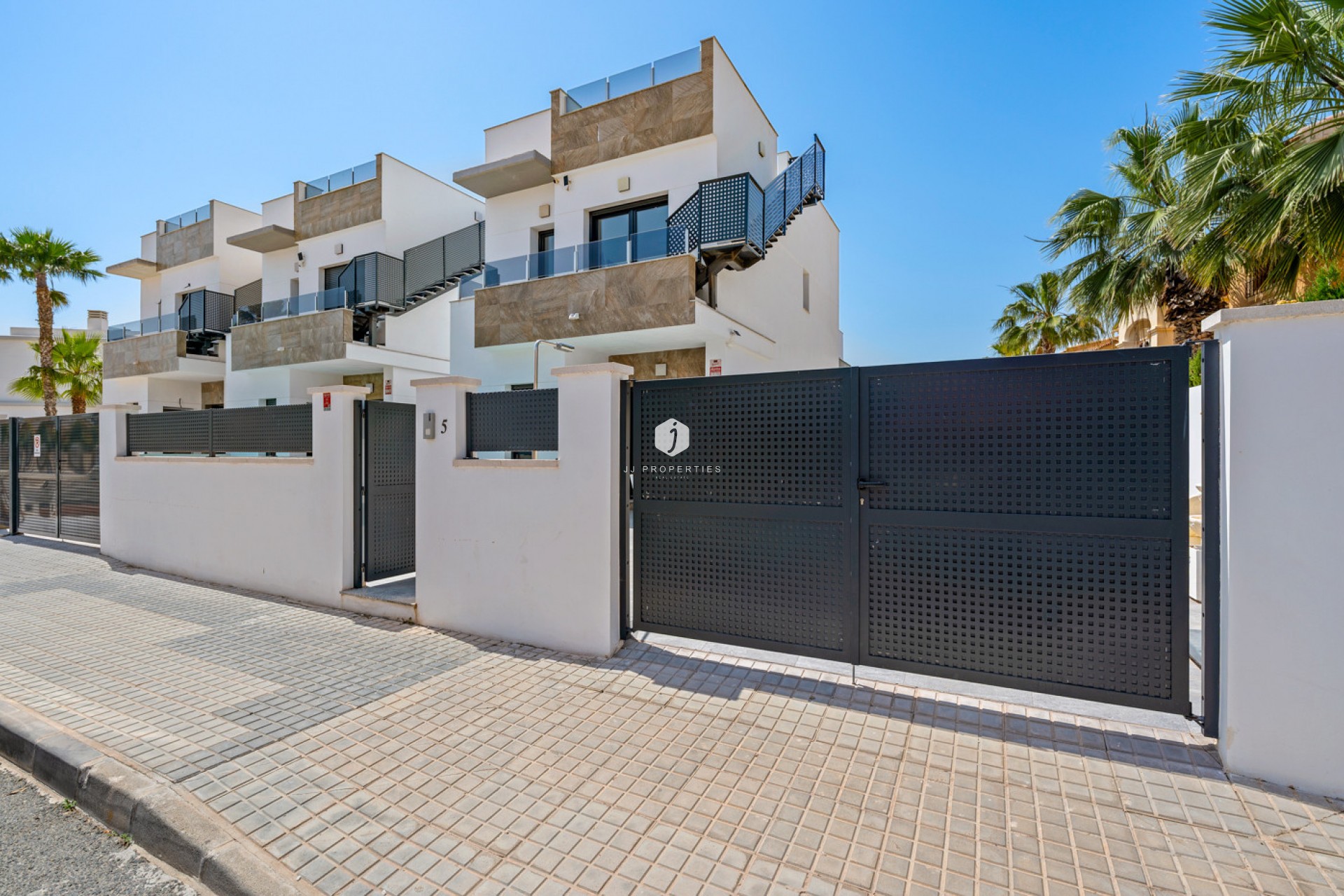 Aus zweiter Hand - Villa -
Torrevieja - Costa Blanca