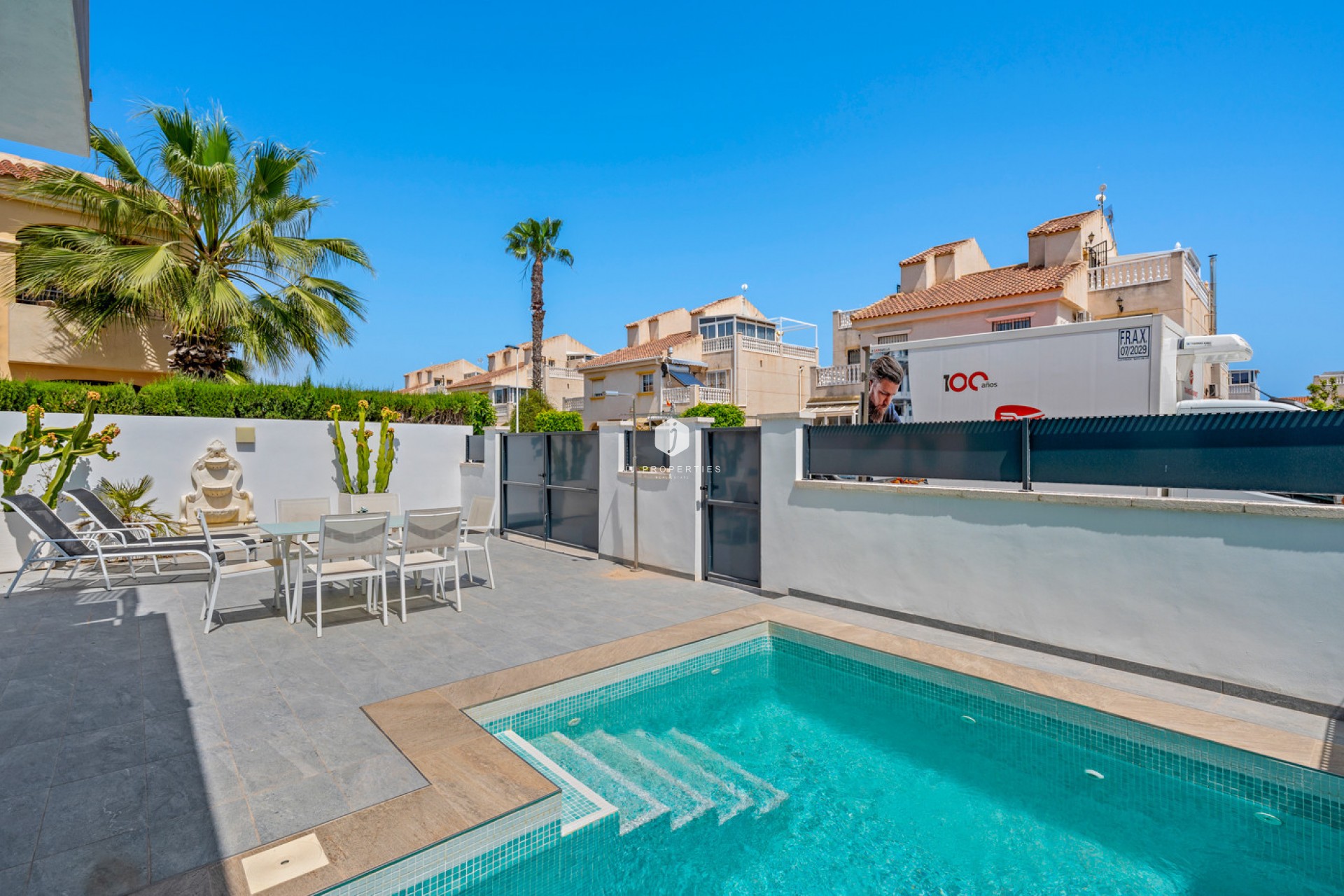 Aus zweiter Hand - Villa -
Torrevieja - Costa Blanca