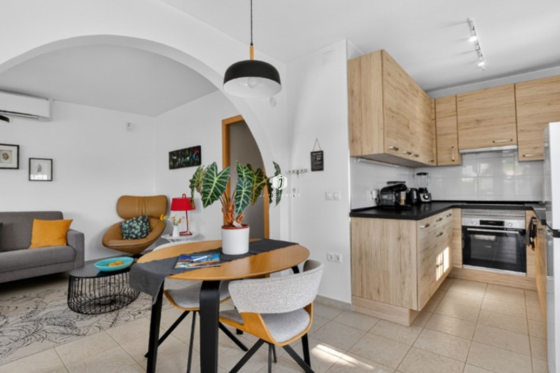 Aus zweiter Hand - Villa -
Torrevieja - Costa Blanca
