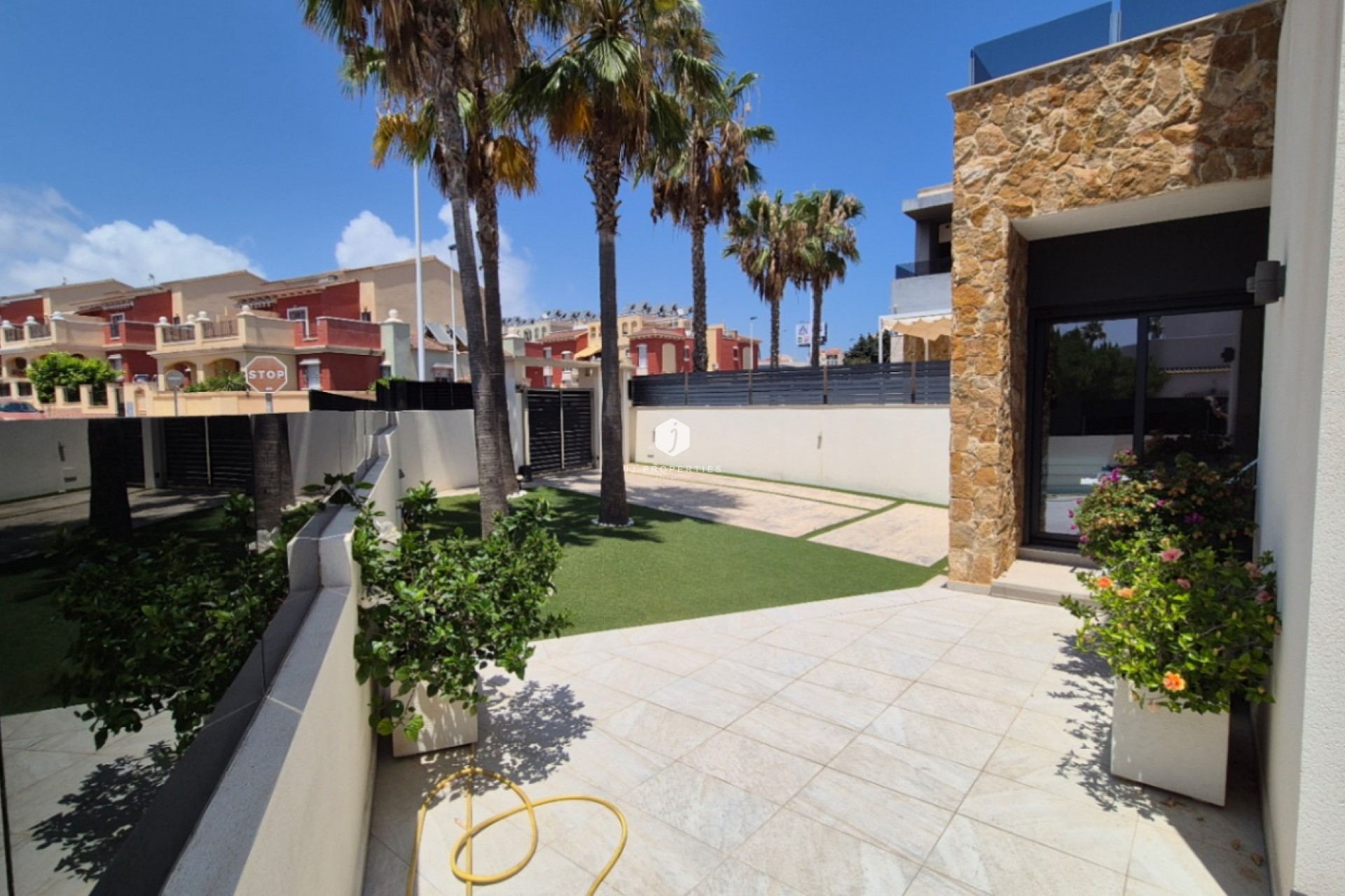 Aus zweiter Hand - Villa -
Torrevieja - Costa Blanca