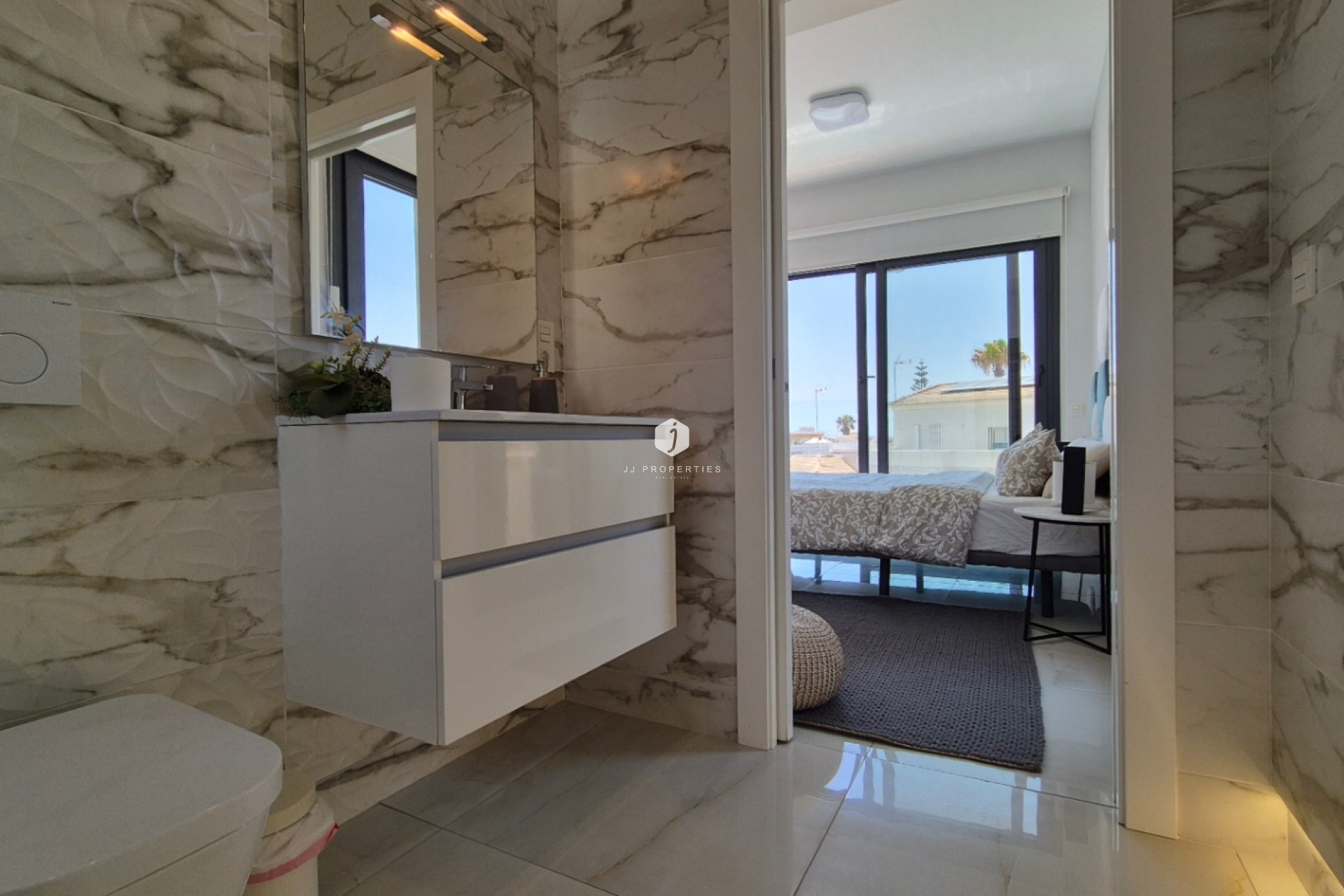 Aus zweiter Hand - Villa -
Torrevieja - Costa Blanca