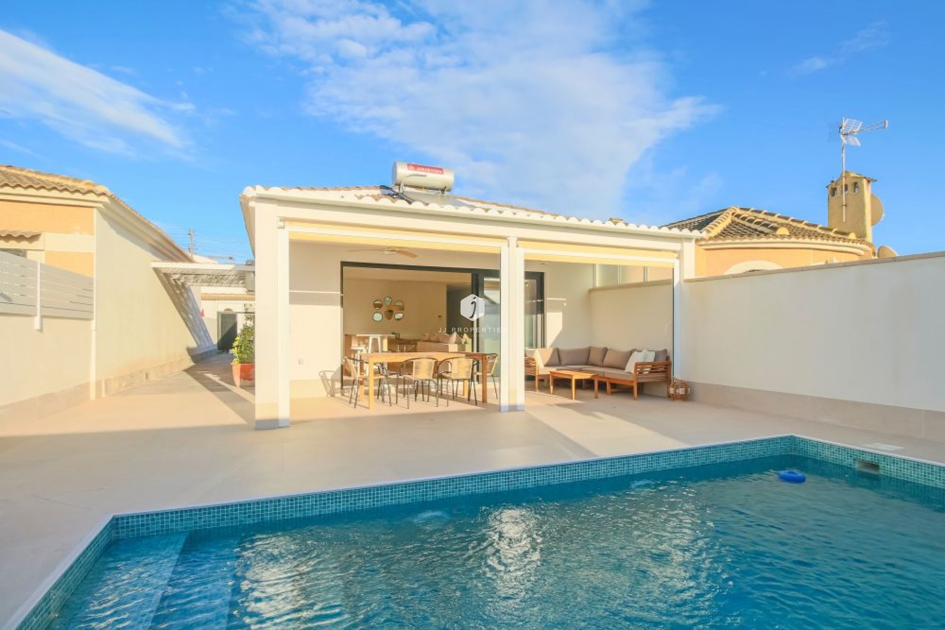 Aus zweiter Hand - Villa -
Torrevieja - Costa Blanca