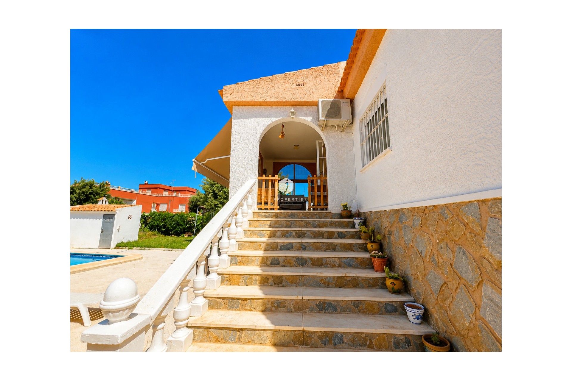 Aus zweiter Hand - Villa -
Torrevieja - Costa Blanca