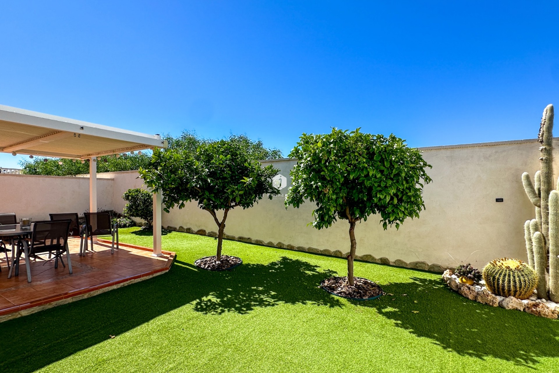 Aus zweiter Hand - Villa -
Torrevieja - Costa Blanca