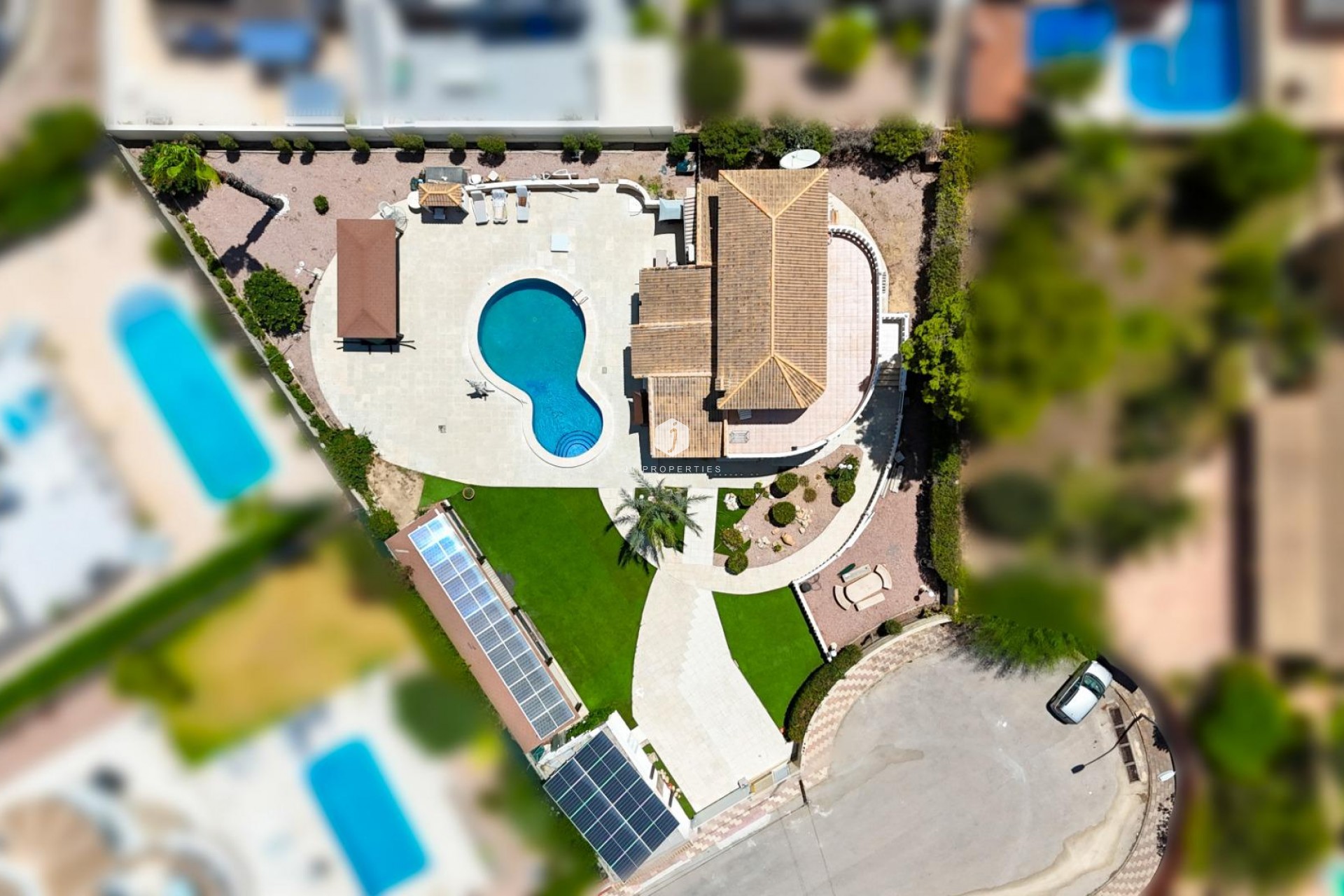 Aus zweiter Hand - Villa -
Torrevieja - El chaparral