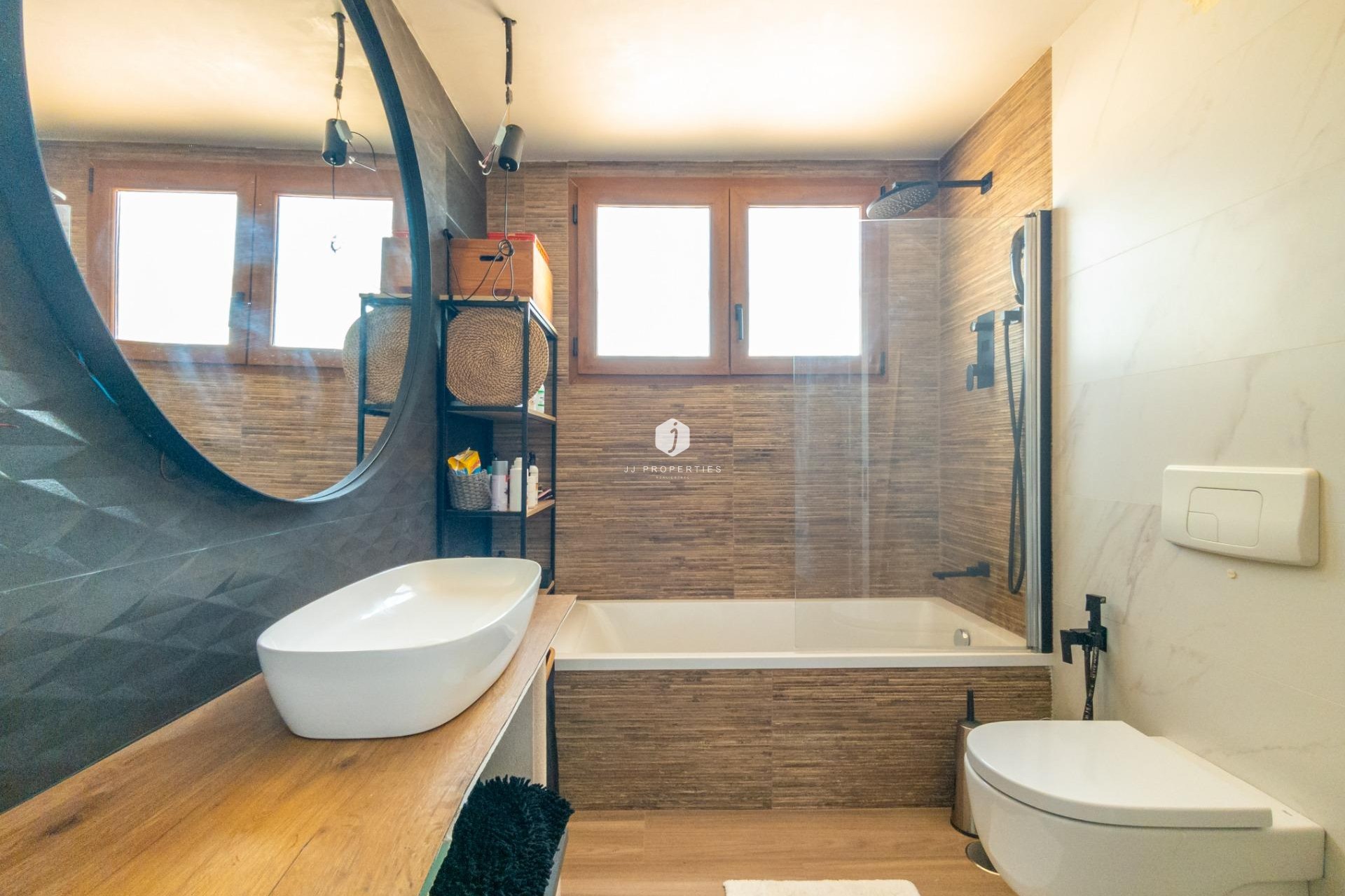 Aus zweiter Hand - Villa -
Torrevieja - El chaparral