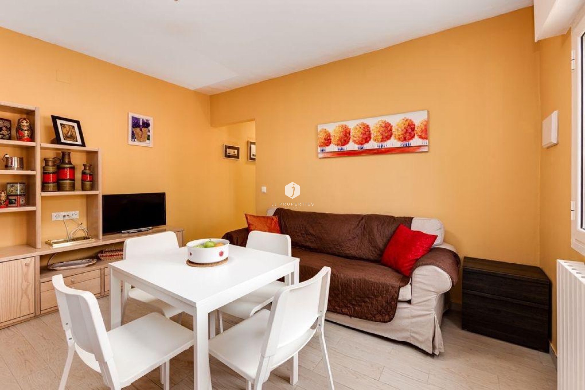 Aus zweiter Hand - Villa -
Torrevieja - El chaparral