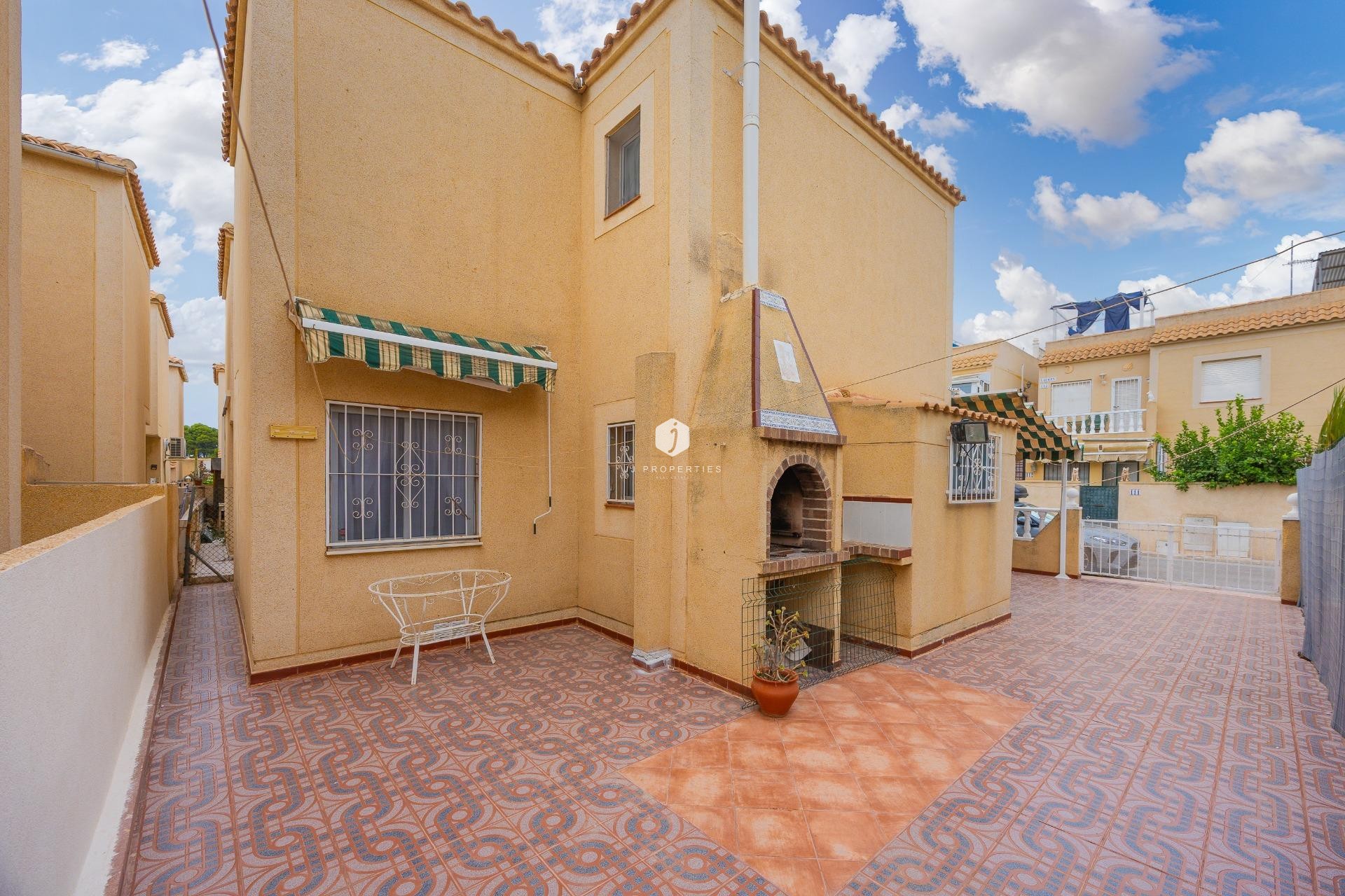 Aus zweiter Hand - Villa -
Torrevieja - El Limonar