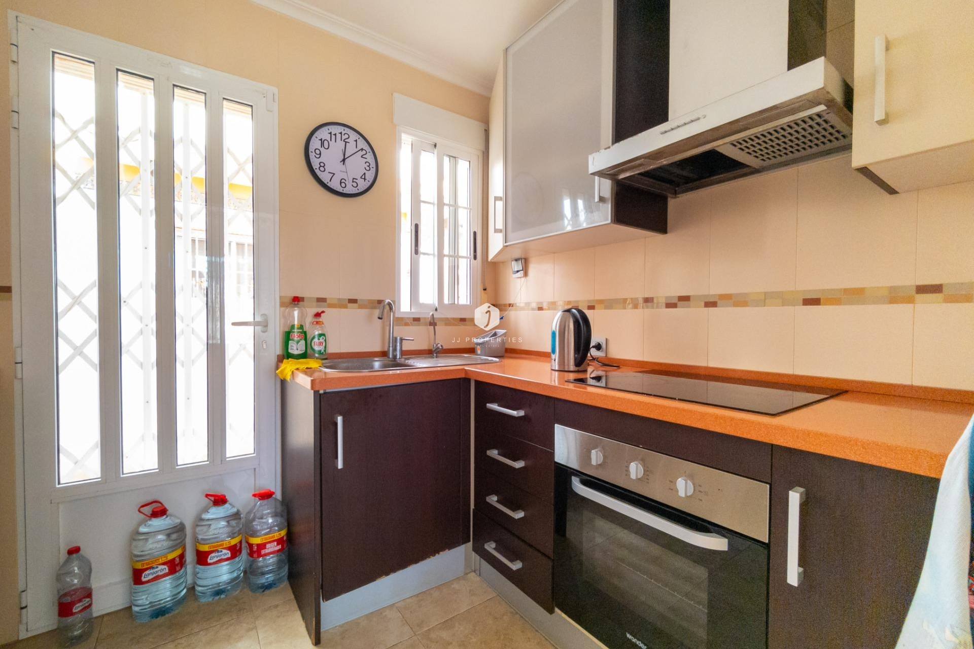 Aus zweiter Hand - Villa -
Torrevieja - La Mata