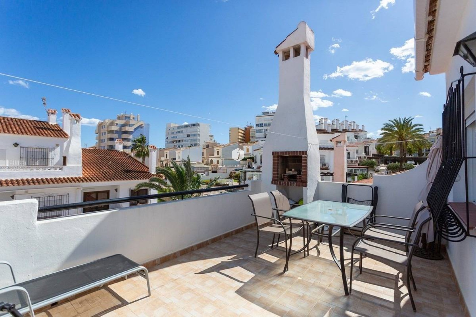 Aus zweiter Hand - Villa -
Torrevieja - La Mata