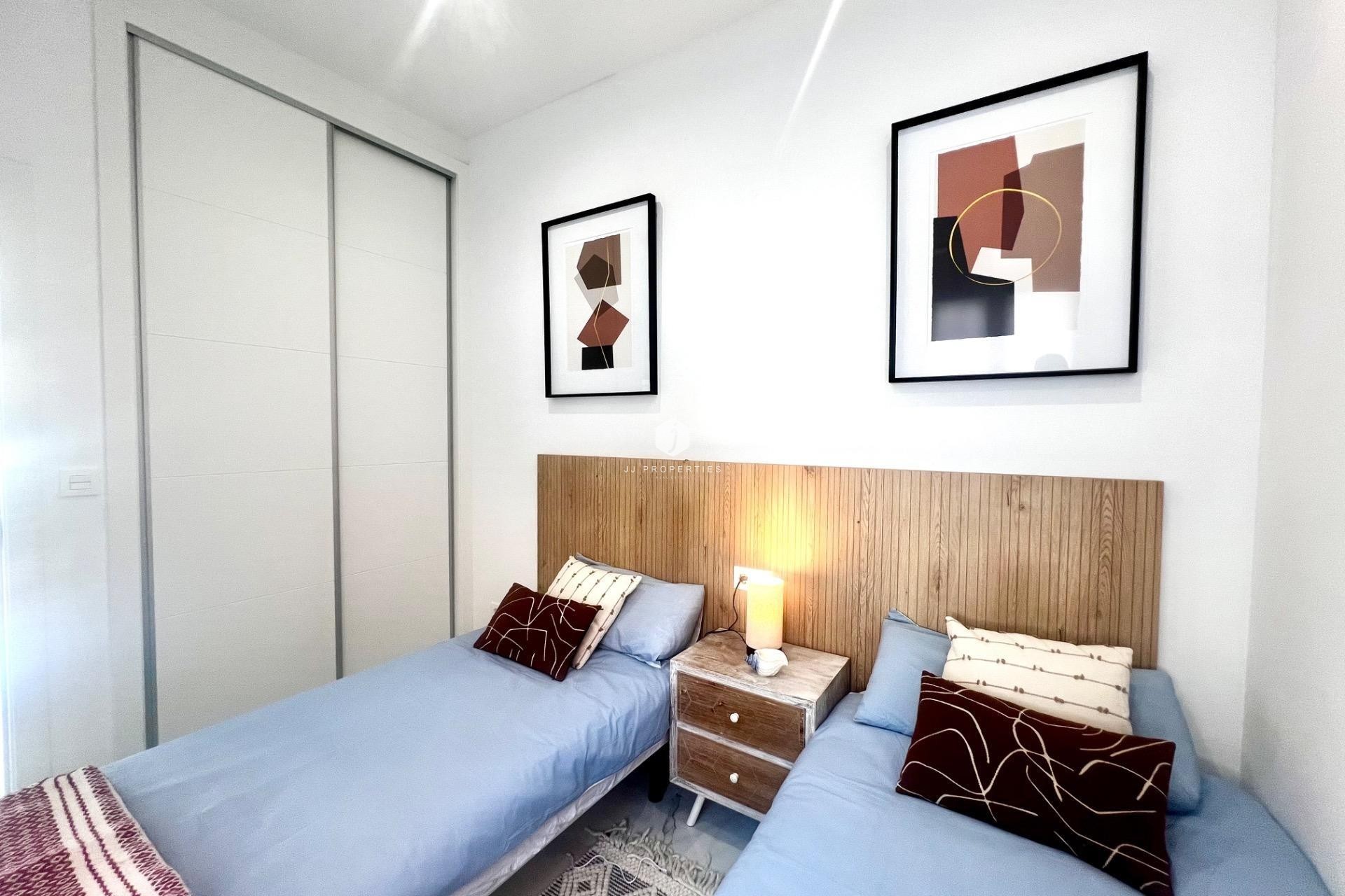 Aus zweiter Hand - Villa -
Torrevieja - La Siesta - El Salado - Torreta