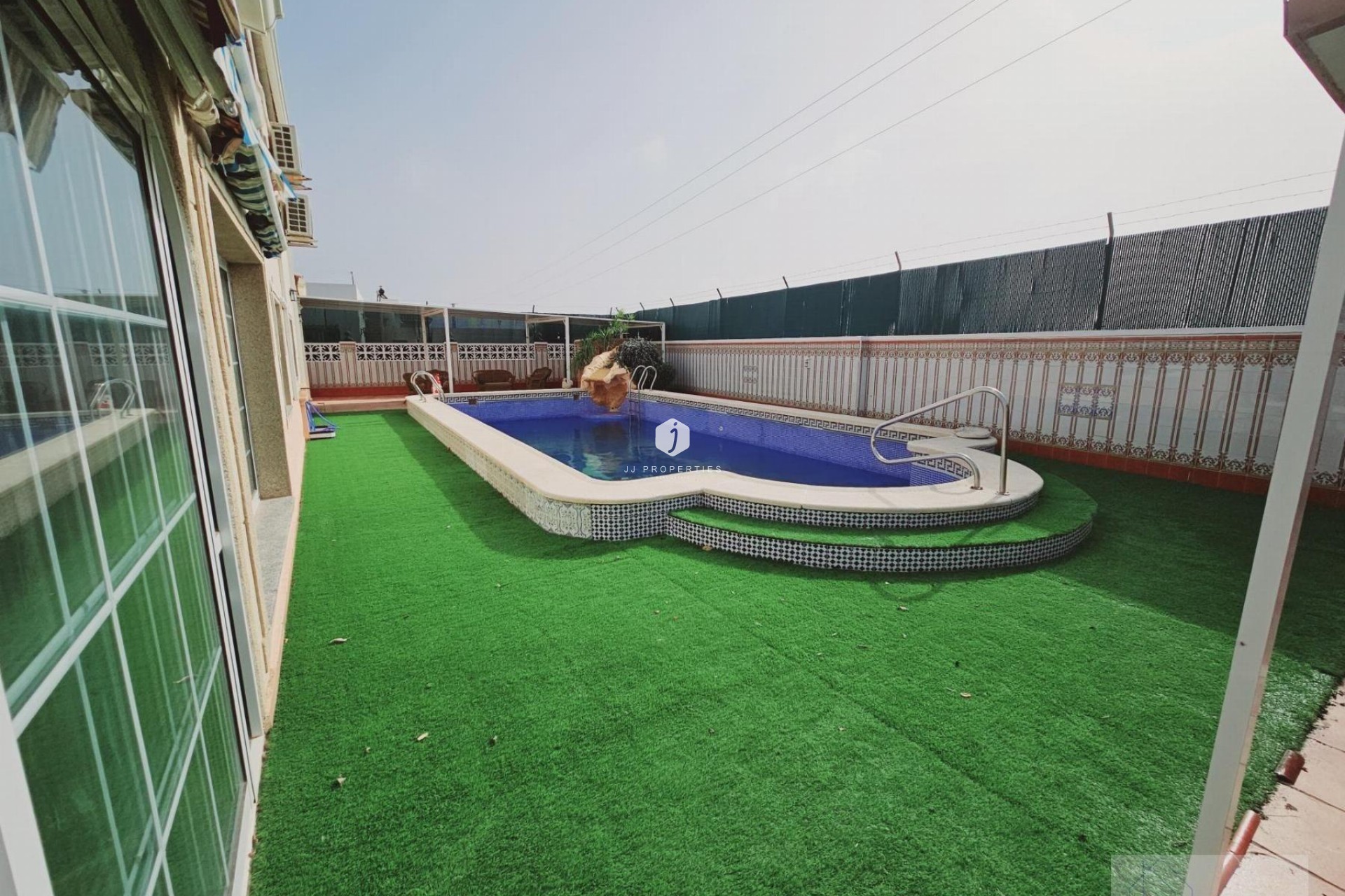 Aus zweiter Hand - Villa -
Torrevieja - La Siesta - El Salado - Torreta