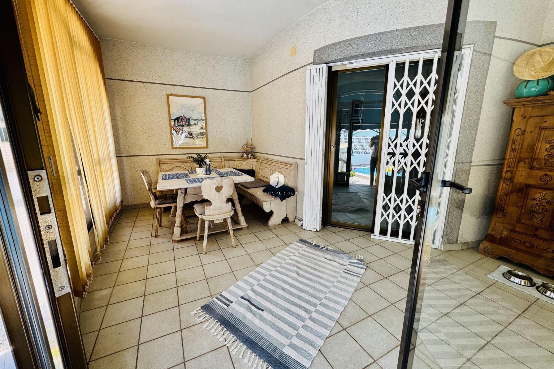 Aus zweiter Hand - Villa -
Torrevieja - La Siesta - El Salado - Torreta
