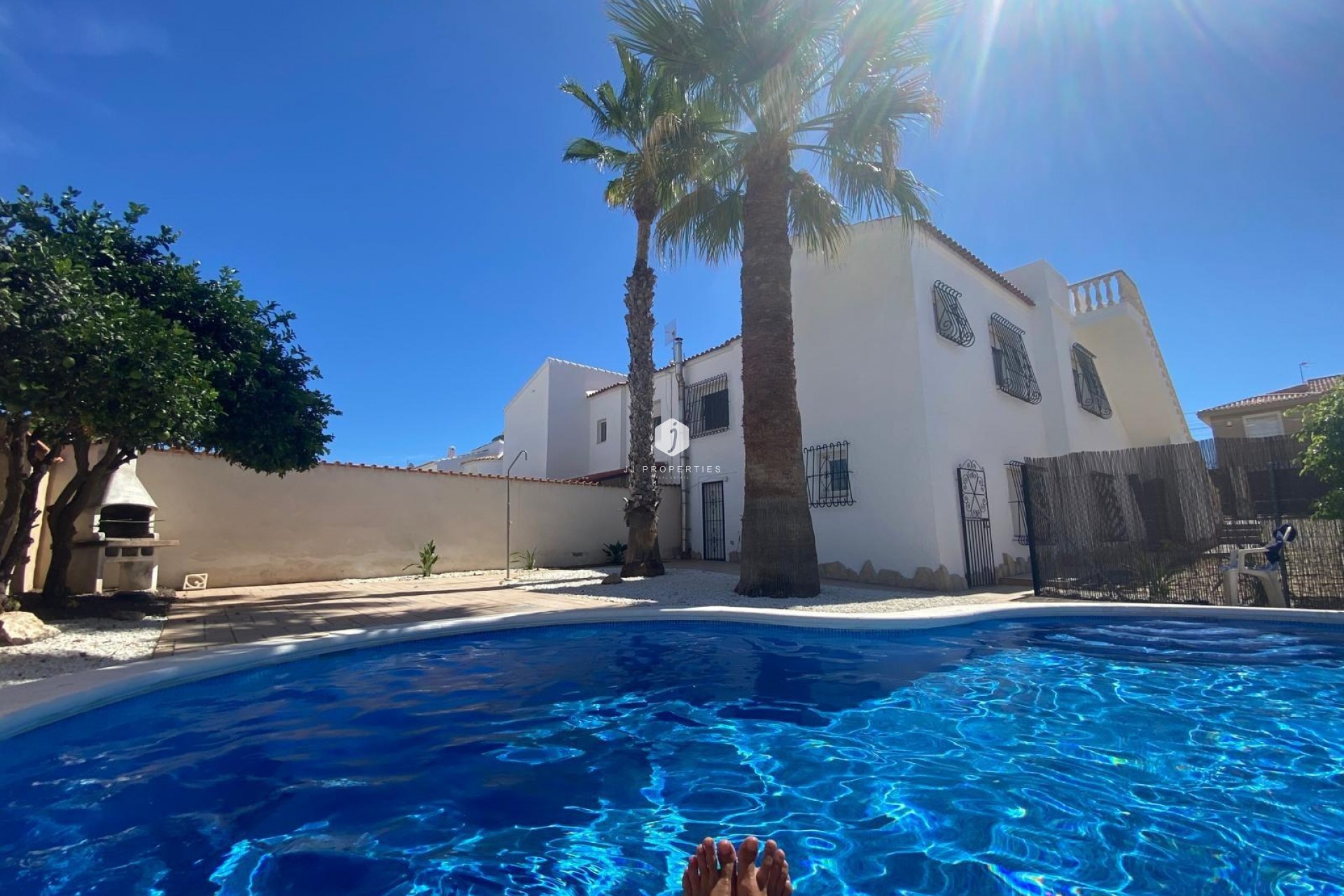 Aus zweiter Hand - Villa -
Torrevieja - La Siesta - El Salado - Torreta