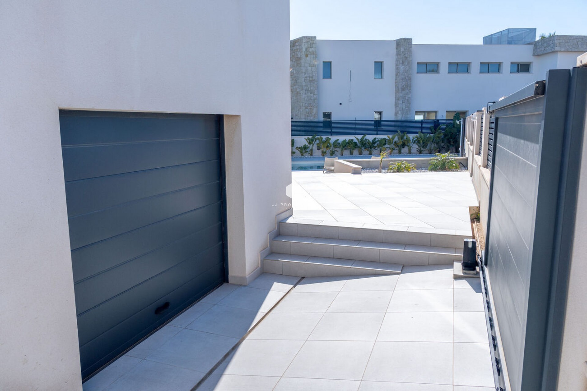 Aus zweiter Hand - Villa -
Torrevieja - La Valeta
