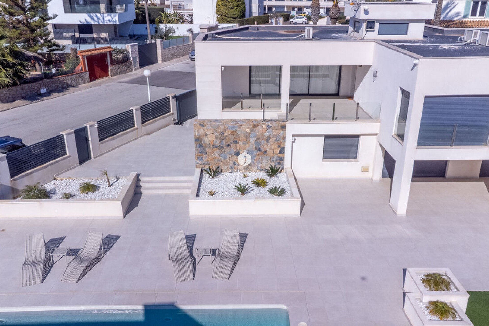 Aus zweiter Hand - Villa -
Torrevieja - La Valeta