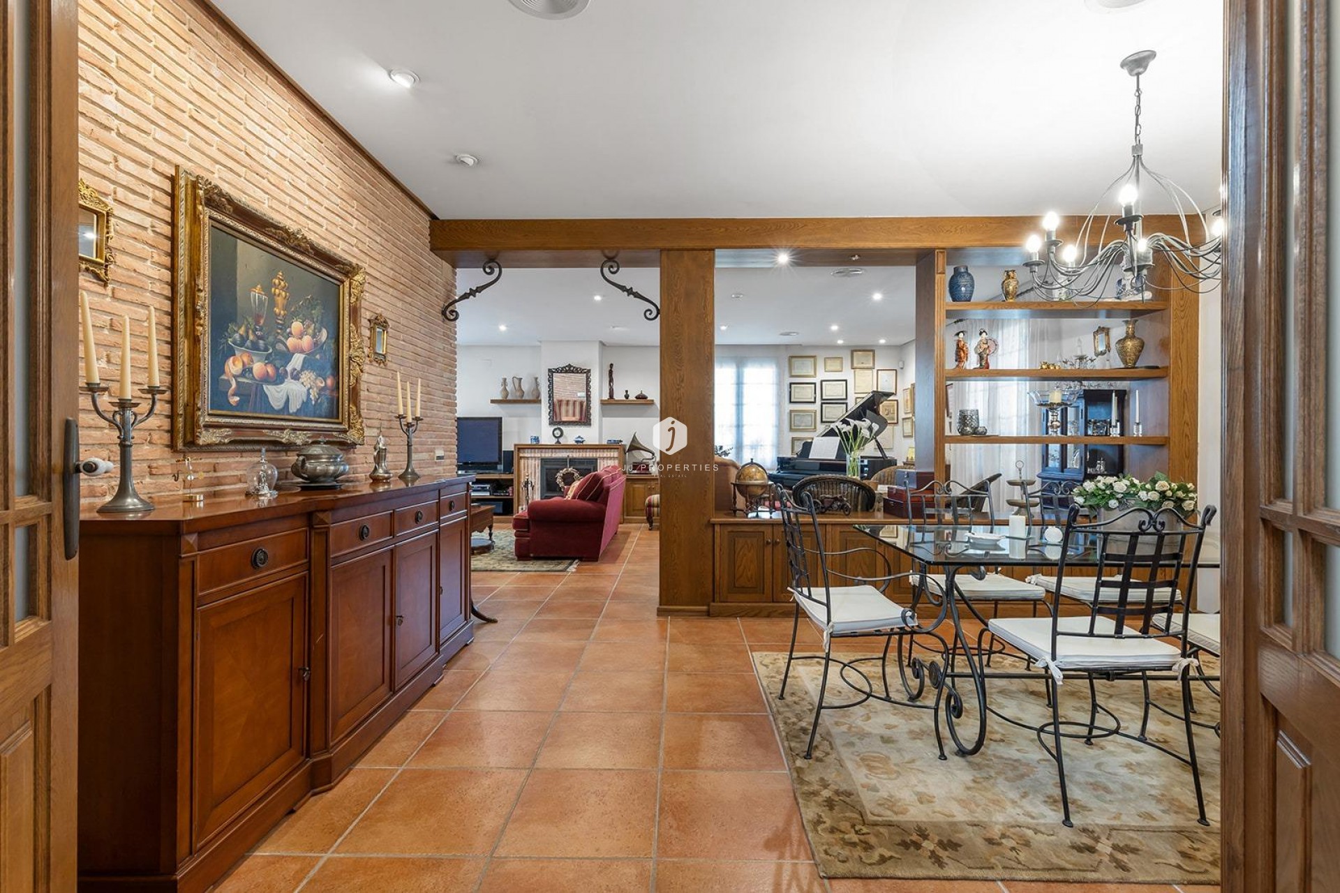 Aus zweiter Hand - Villa -
Torrevieja - La veleta