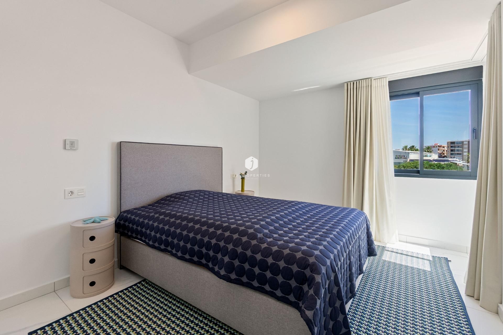 Aus zweiter Hand - Villa -
Torrevieja - La veleta