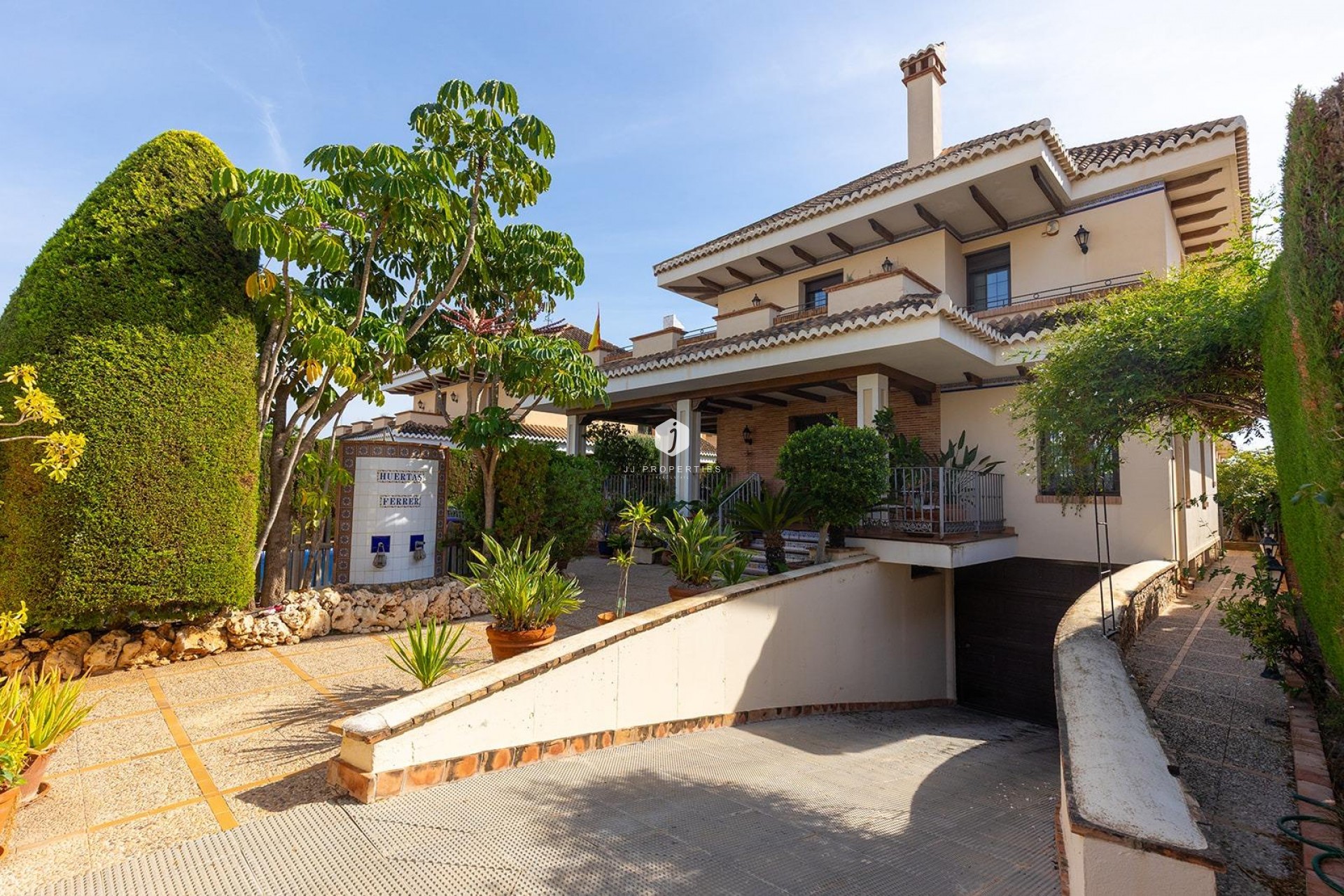 Aus zweiter Hand - Villa -
Torrevieja - La veleta