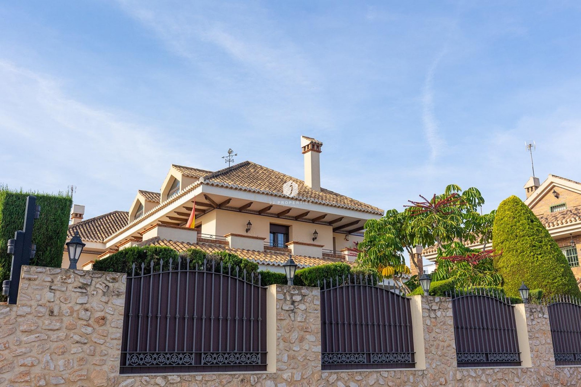 Aus zweiter Hand - Villa -
Torrevieja - La veleta